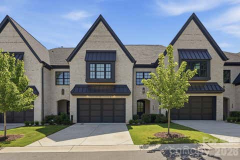 Photo of 115 Thorncote Place, Charlotte, NC 28226 (MLS # 4402701)