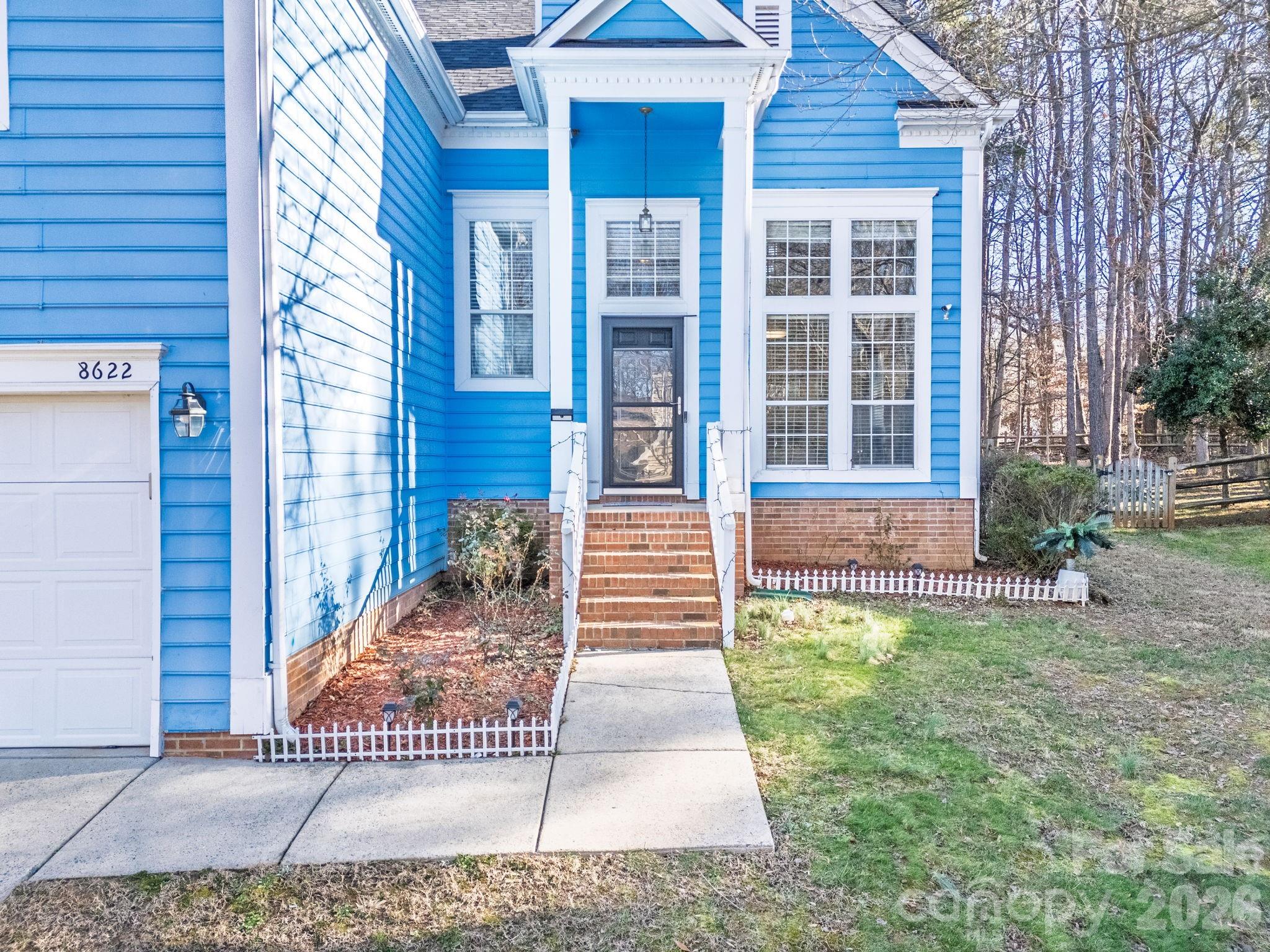 8622 Woodhill Manor Court