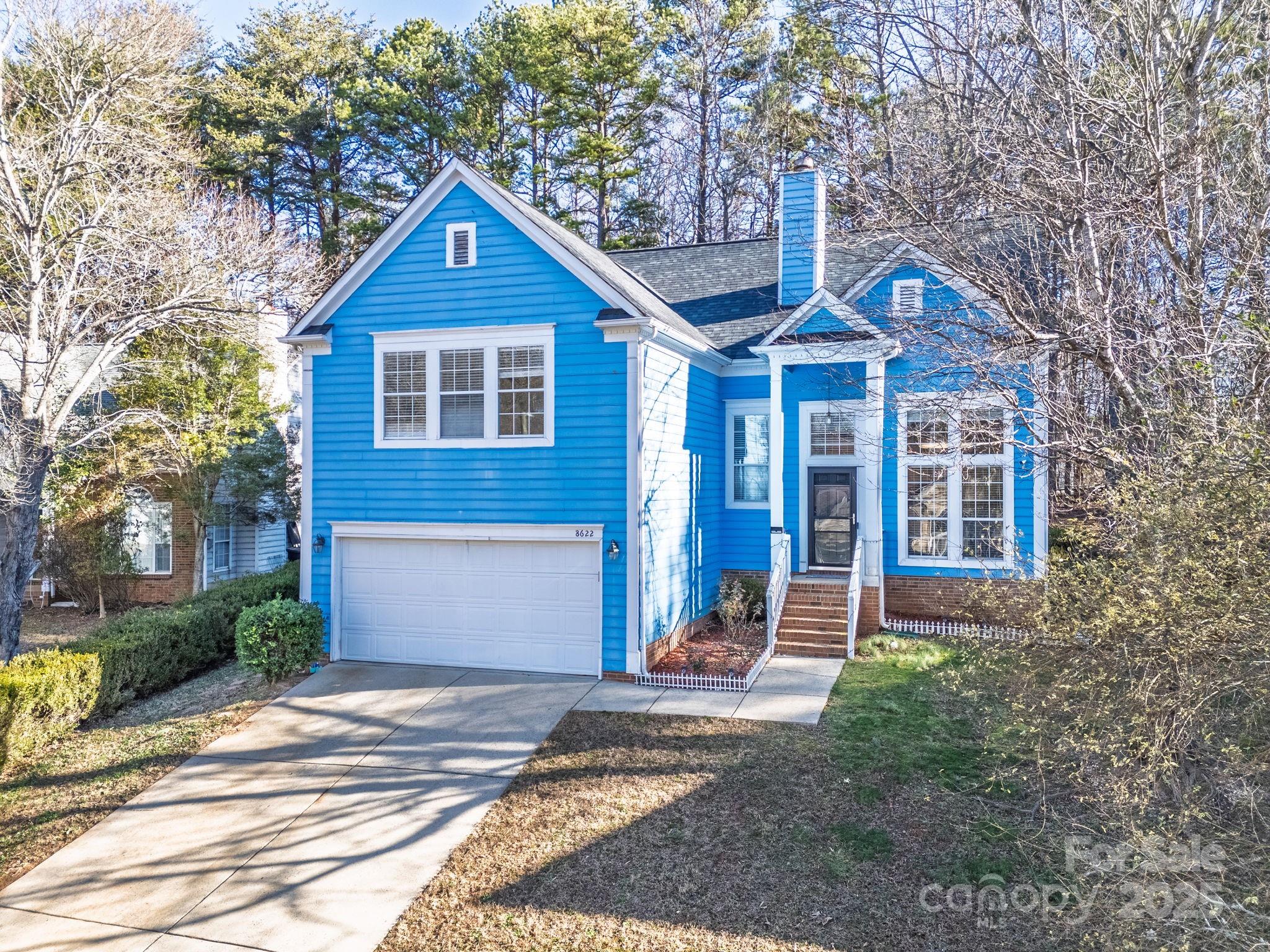 8622 Woodhill Manor Court