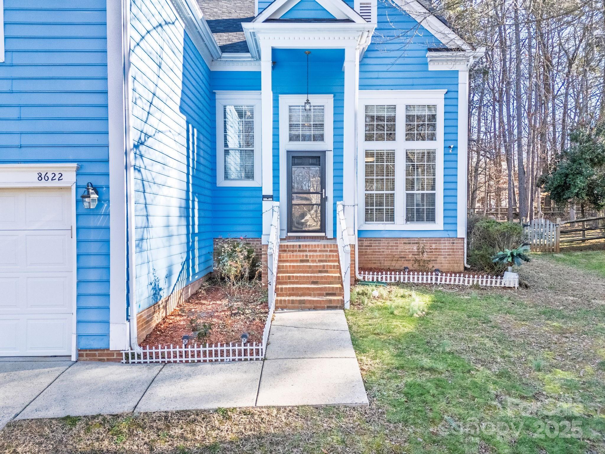 8622 Woodhill Manor Court