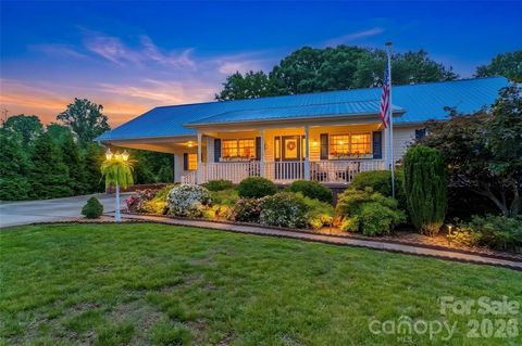 Photo of 183 Greenlea Circle, Taylorsville, NC 28681 (MLS # 4382982)