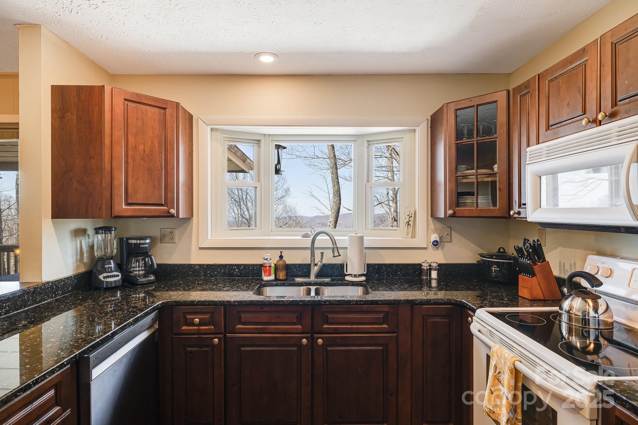 Wolf Laurel - Residential