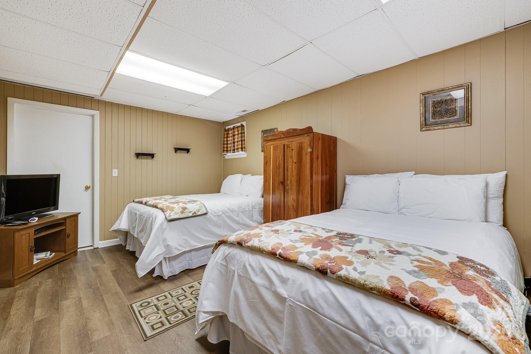 Wolf Laurel - Residential