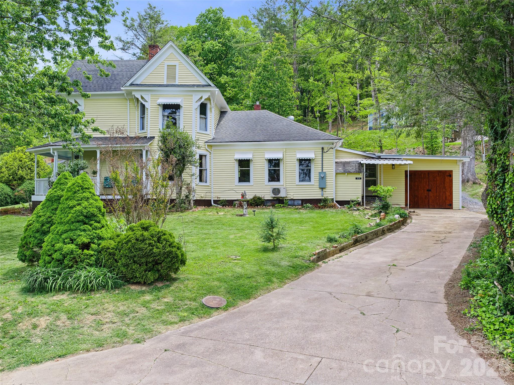 309 Hillside Drive