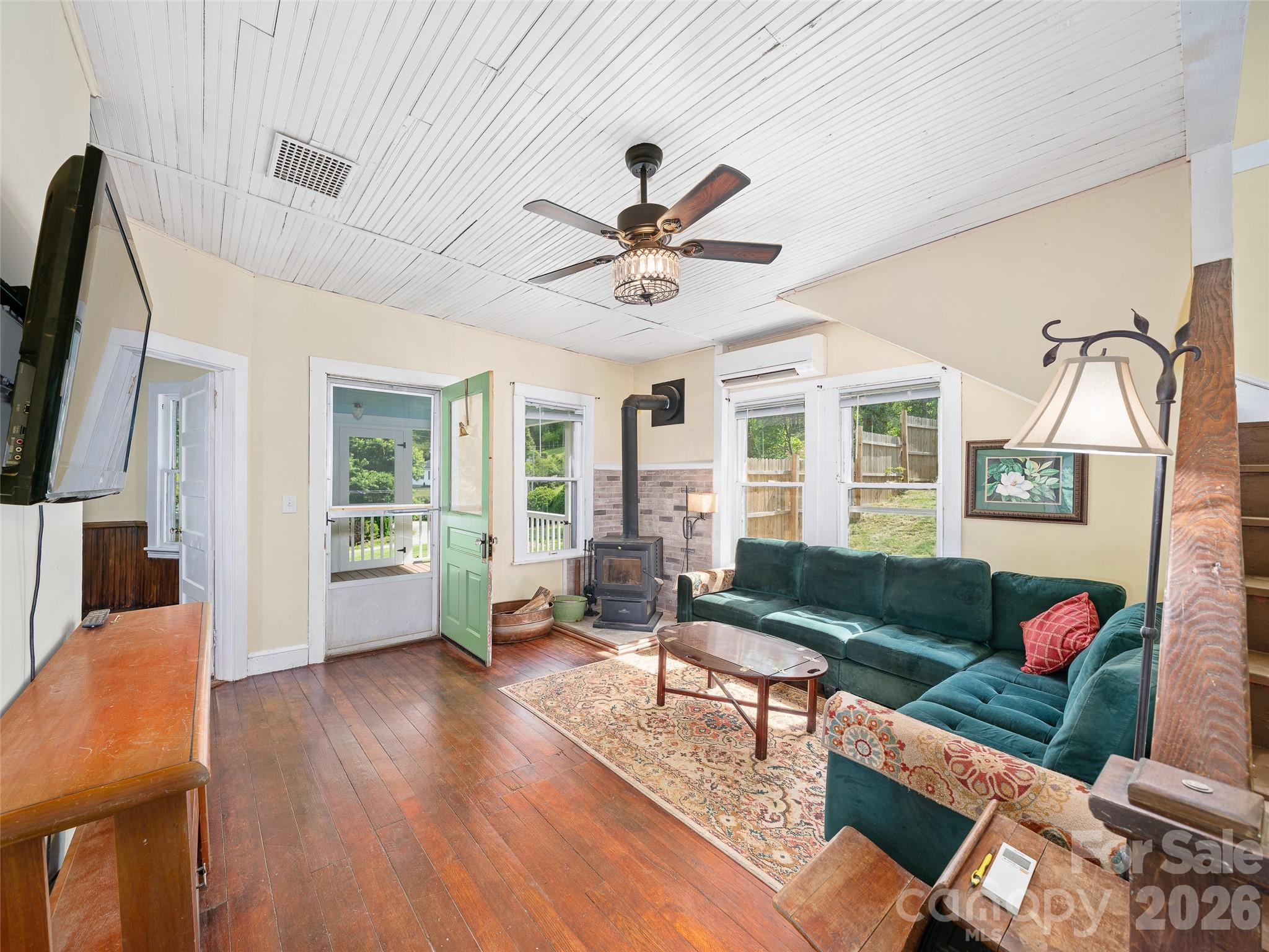 309 Hillside Drive