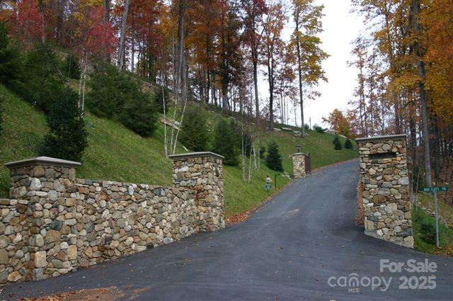 High Cliffs at Round Mountain - Land