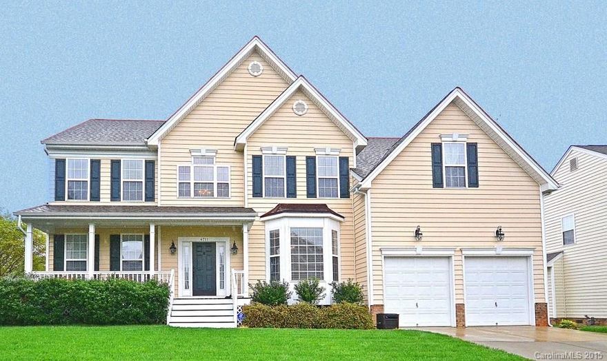 This beautiful 5 BR 3 bath home w/ bonus room is located in the sought after Waterstone community in Fort Mill.  Home features an open plan with two story great room with fireplace. Kitchen has corian counters, center island, 42' cabinets and double oven. Downstairs guest suite w/ full bath and study. 2nd floor owner's suite has tray ceiling spacious walkin closet and bath w/ separate shower, garden tub and dual sinks. Outside features deck, well manicured fenced yard and irrigation. Don't wait!