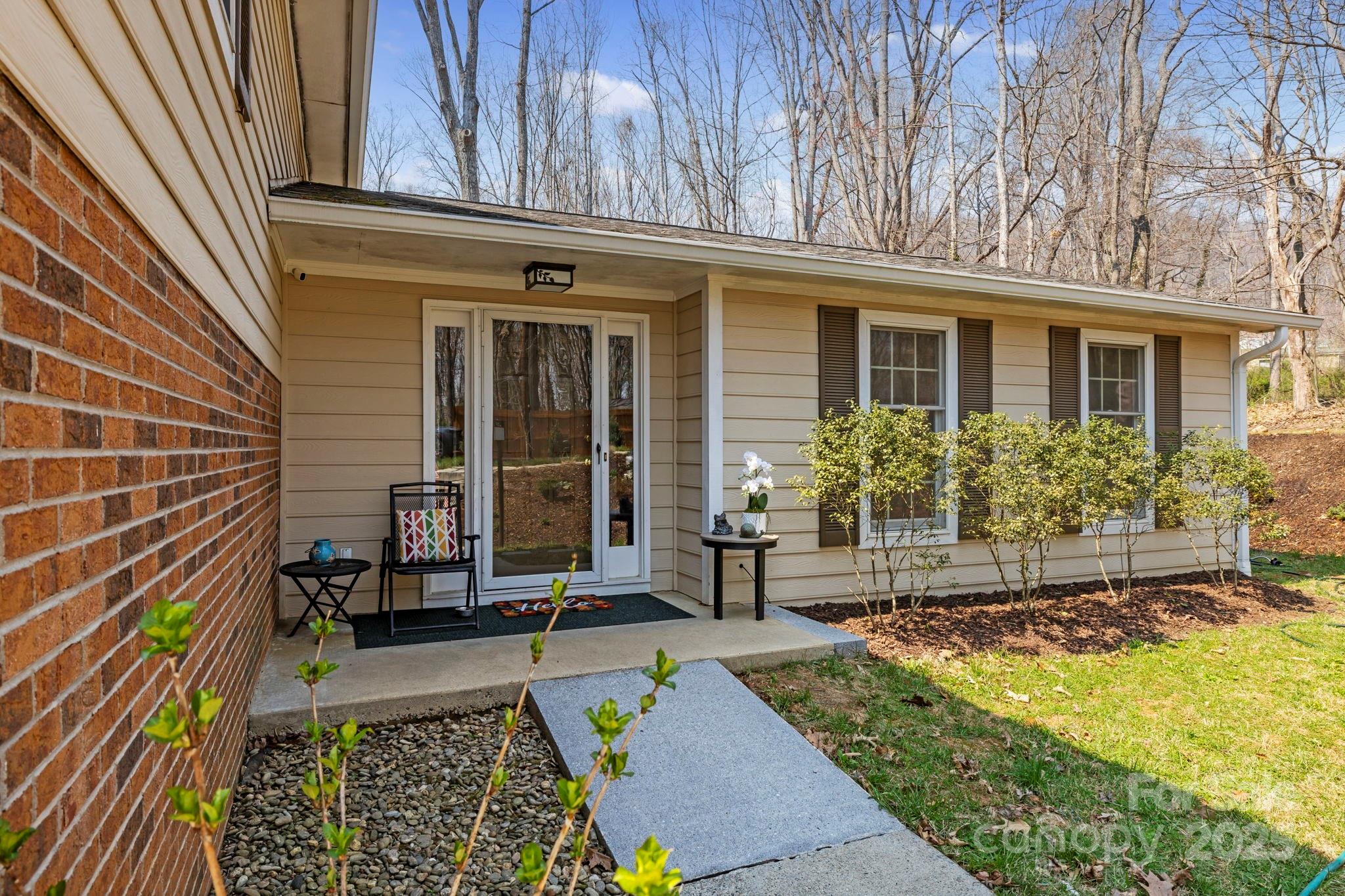 15 Jonway Court