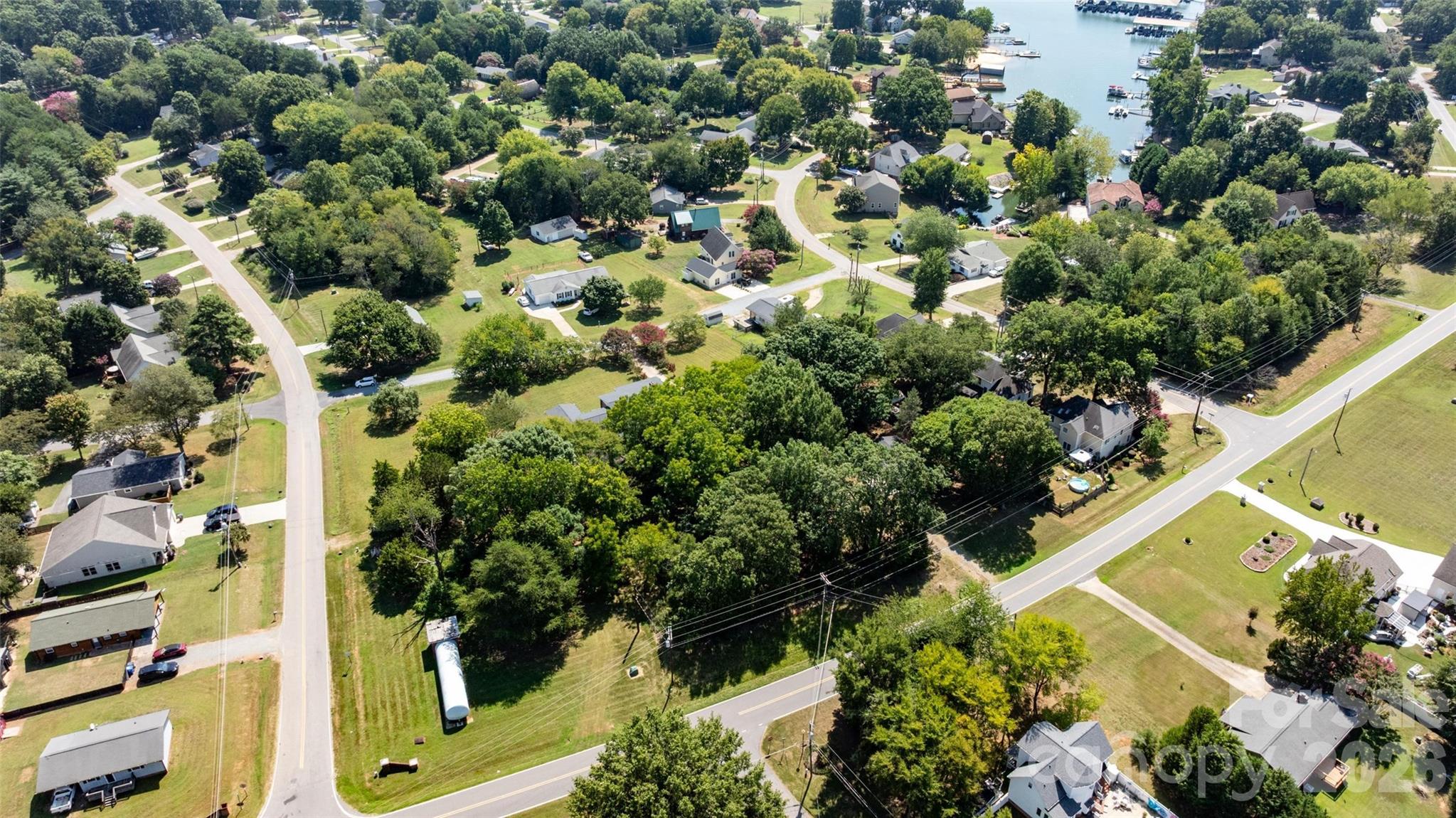 104 Commodore Loop