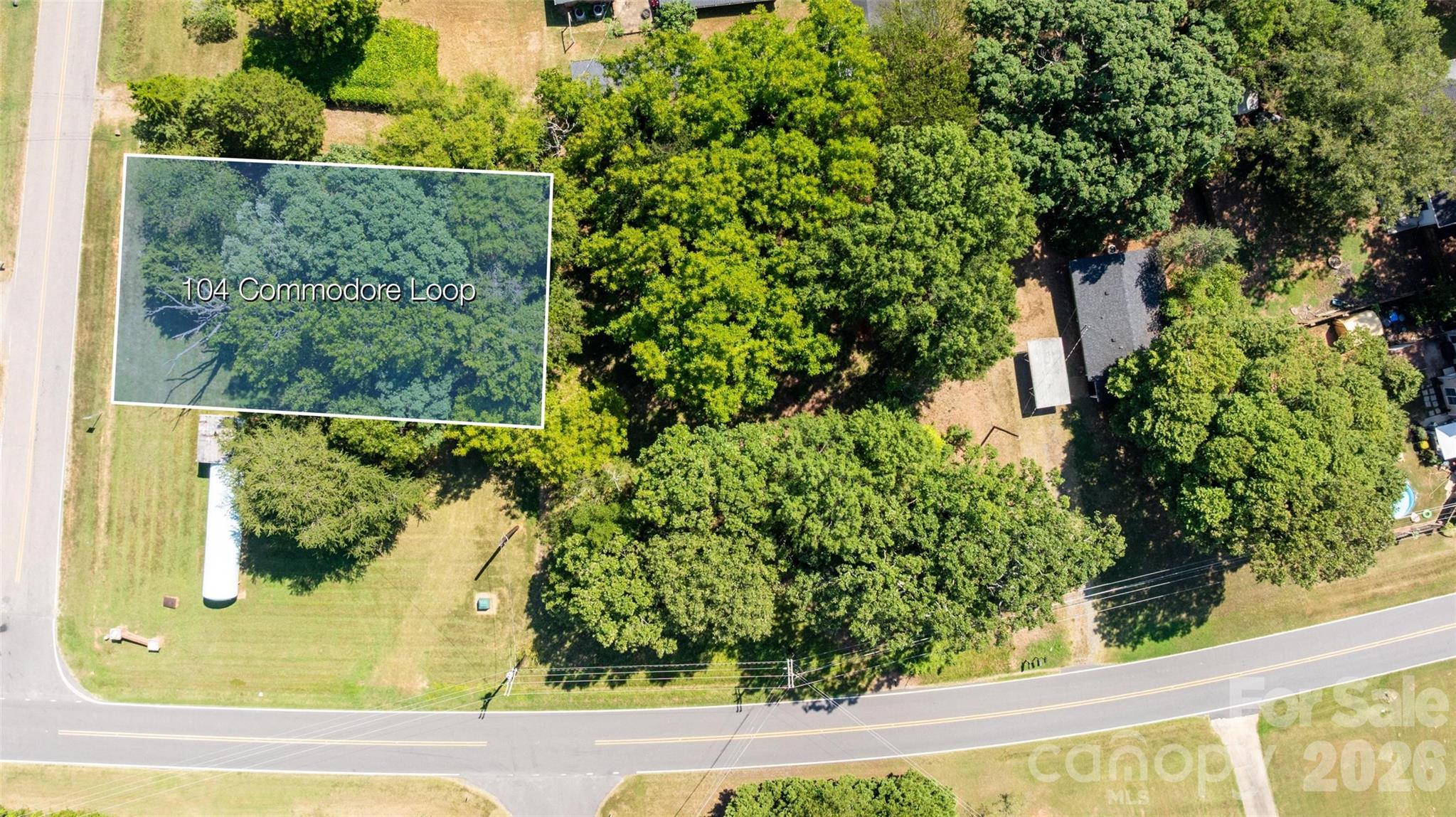 104 Commodore Loop