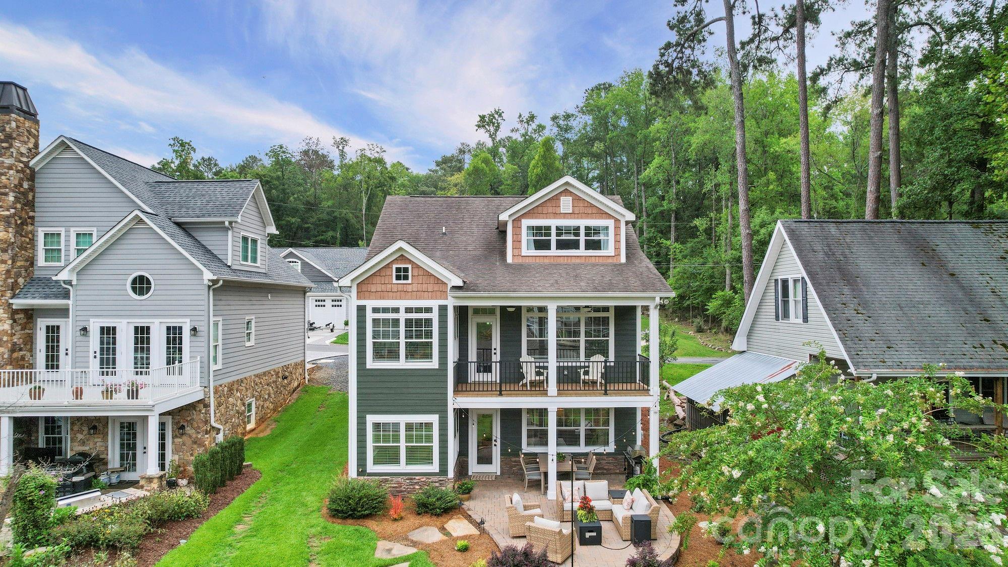 698 Lake Head Road