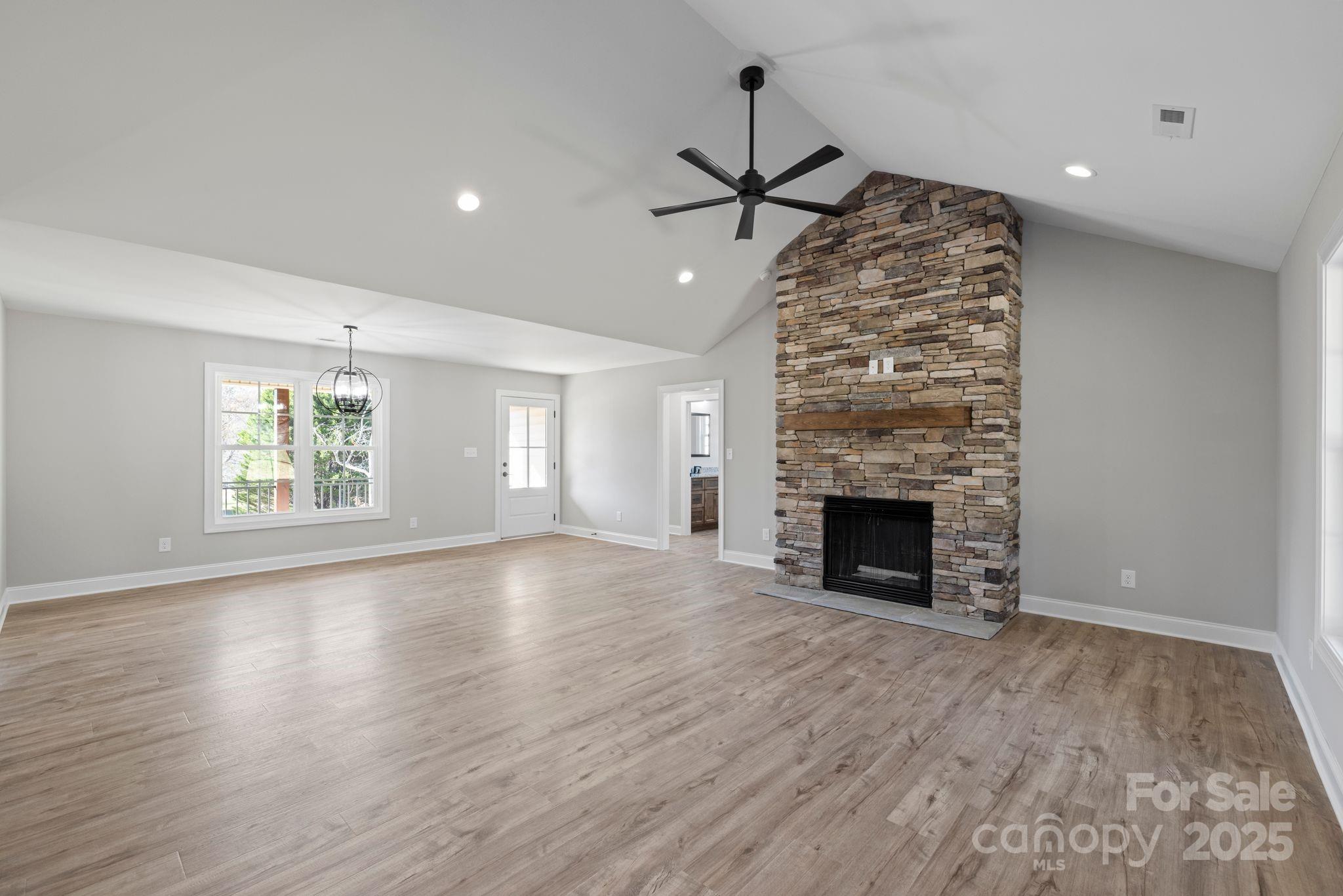 Lincoln Forest - Residential