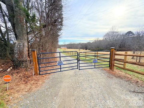 1266 Old Lincolnton Crouse Road Crouse NC 28033