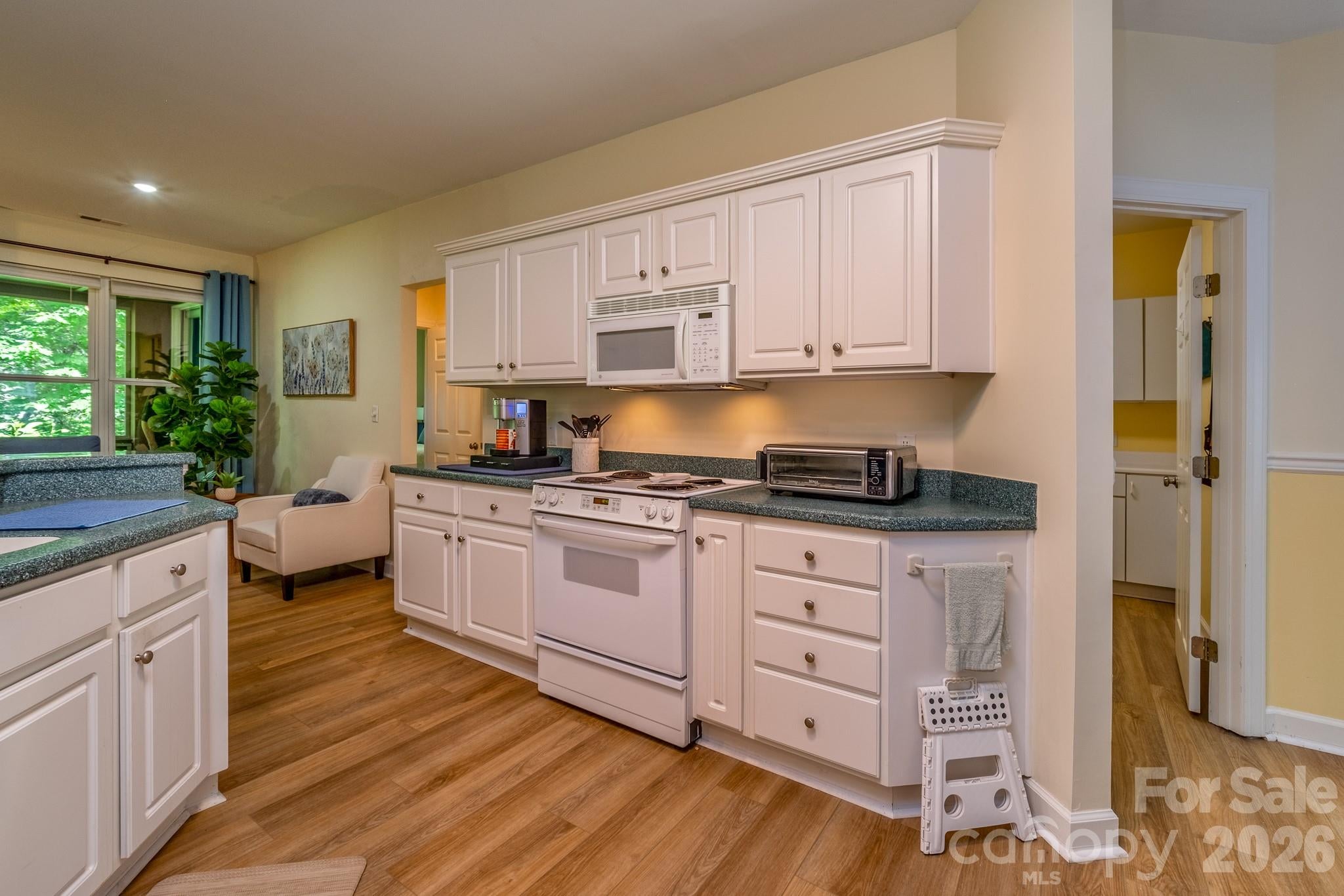 99 Ridgetop Circle 202