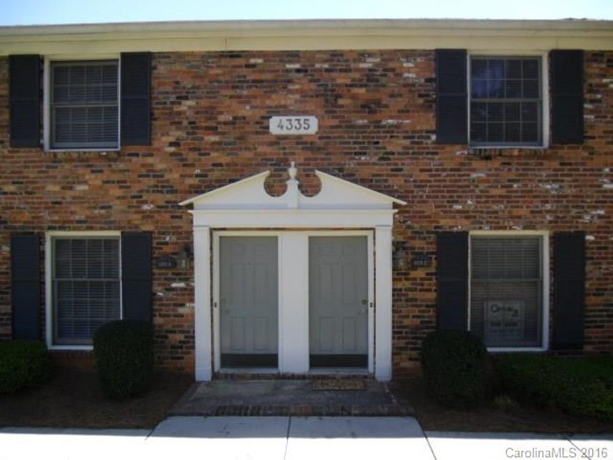 Cozy 2 Story, 2 bedroom, condominium in sought after Cottswold location.

Open living and dining area with wood floors. Neutral colors. 

Updated Kitchen with appliances. Granite tile counter tops! Lots of cabinet and counter space.

Utility room with a stack washer and dryer as a bonus! 

2 large bedrooms with plenty of closet space. Fresh paint, brand new berber carpet!

Located in "Cottswold on Walker"

Easy access to Interstate I-277 for a quick commute to uptown Charlotte.