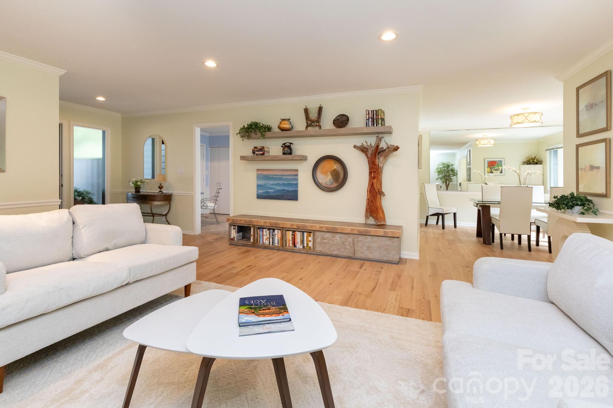 301 Crowfields Lane