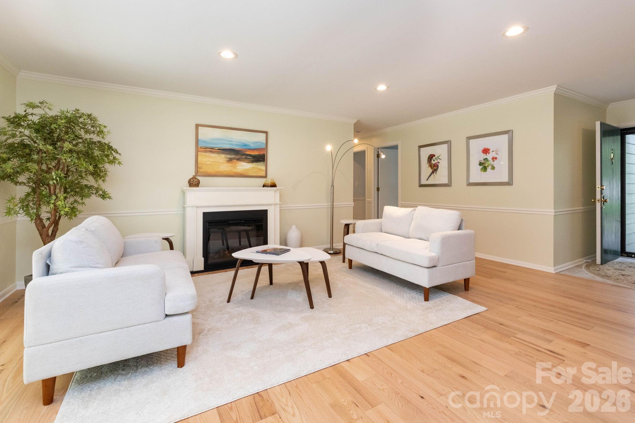 301 Crowfields Lane