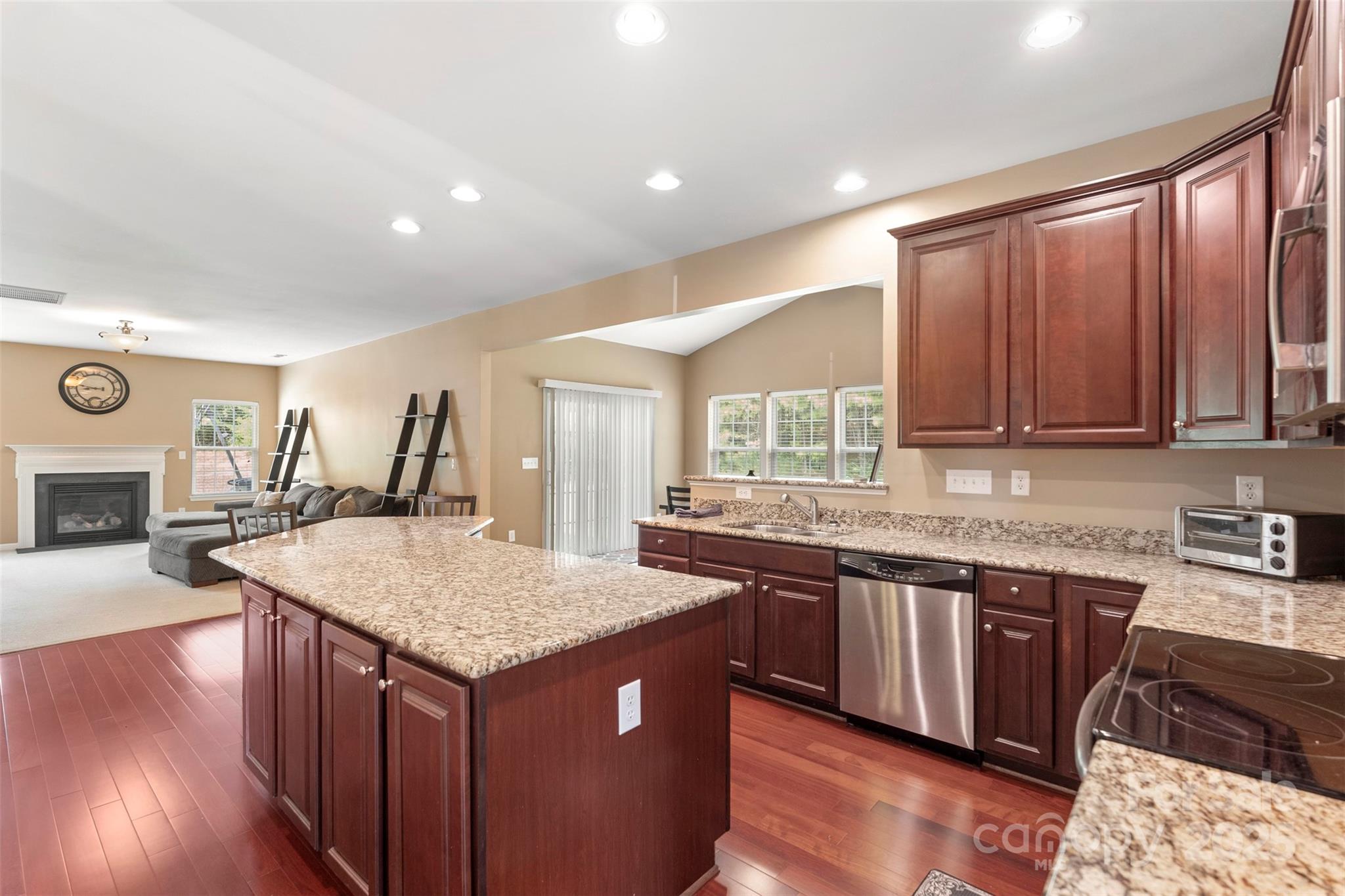 1482 Rosemont Drive