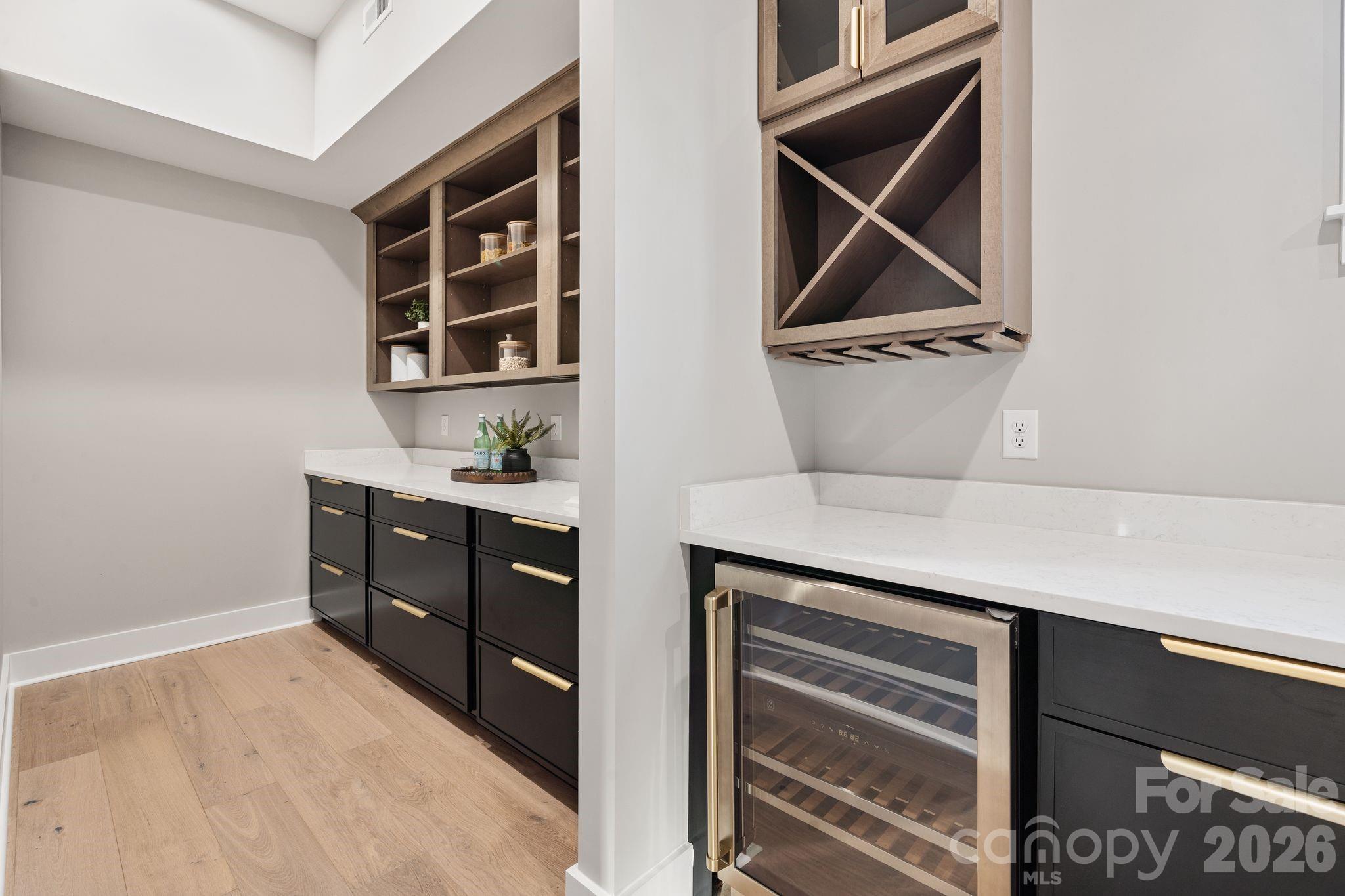 Woodland Hills - Residential