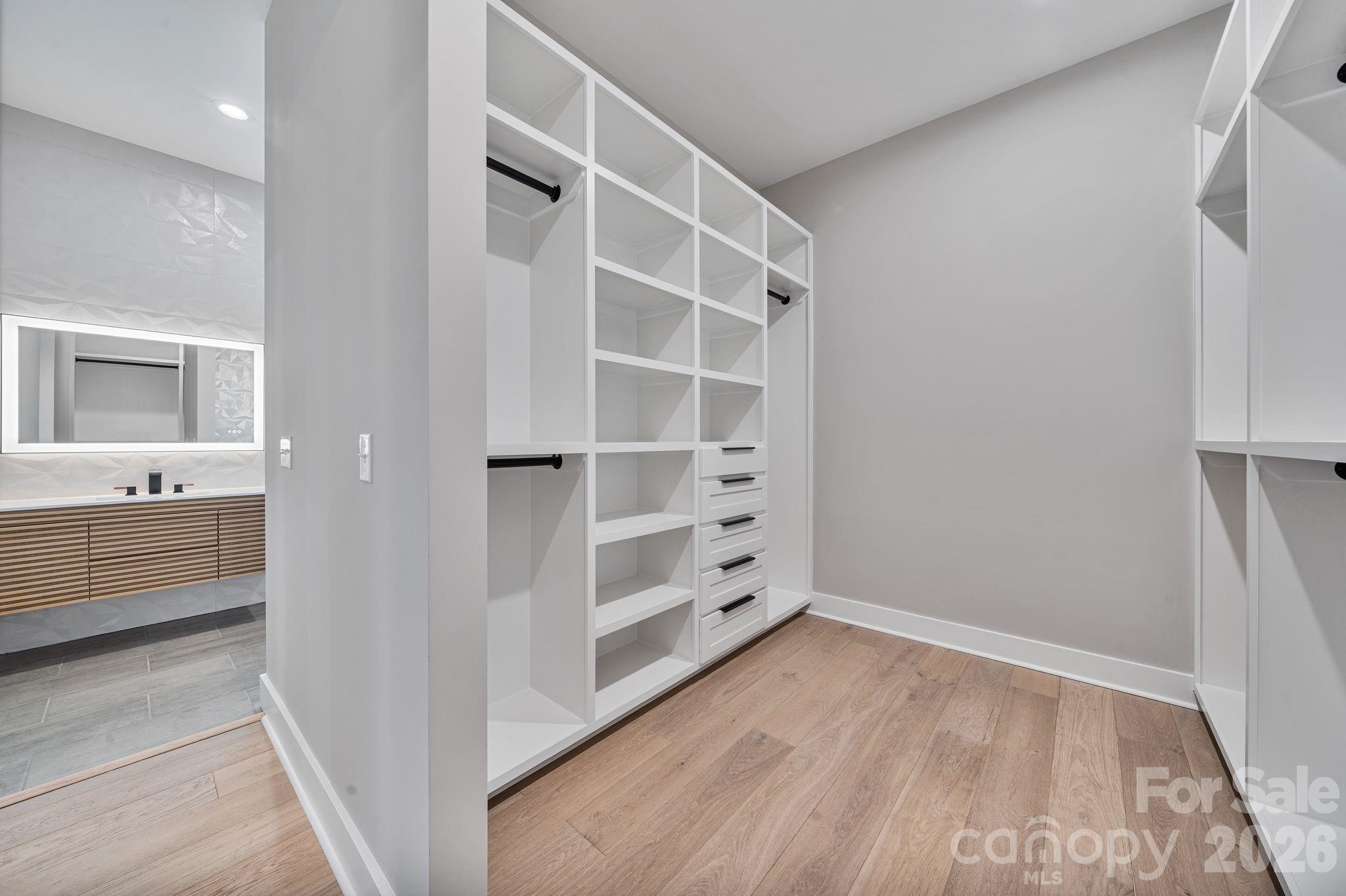 Woodland Hills - Residential