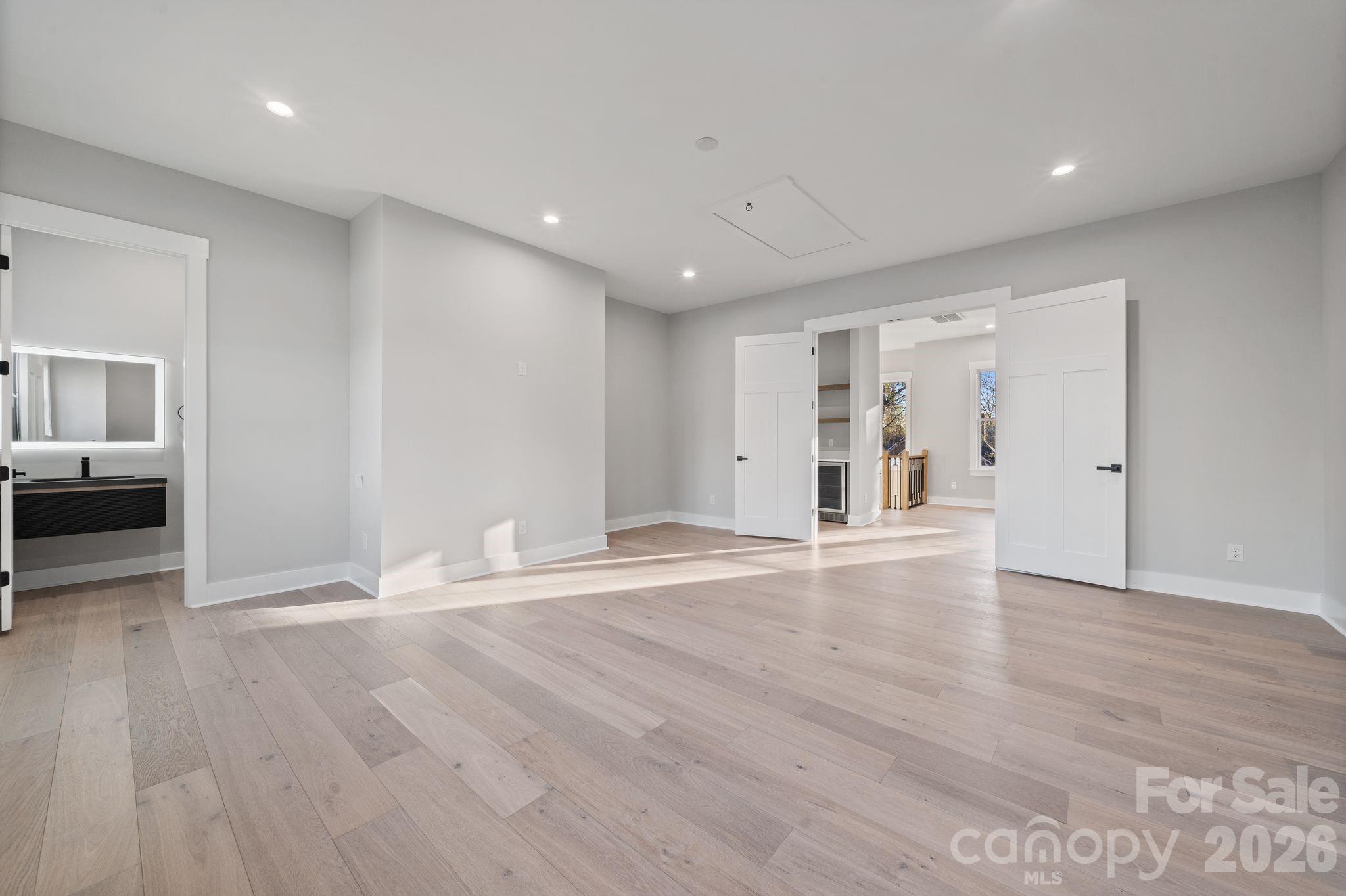 Woodland Hills - Residential