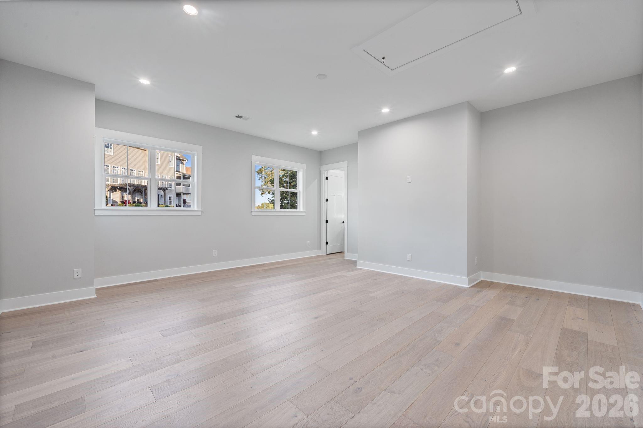 Woodland Hills - Residential