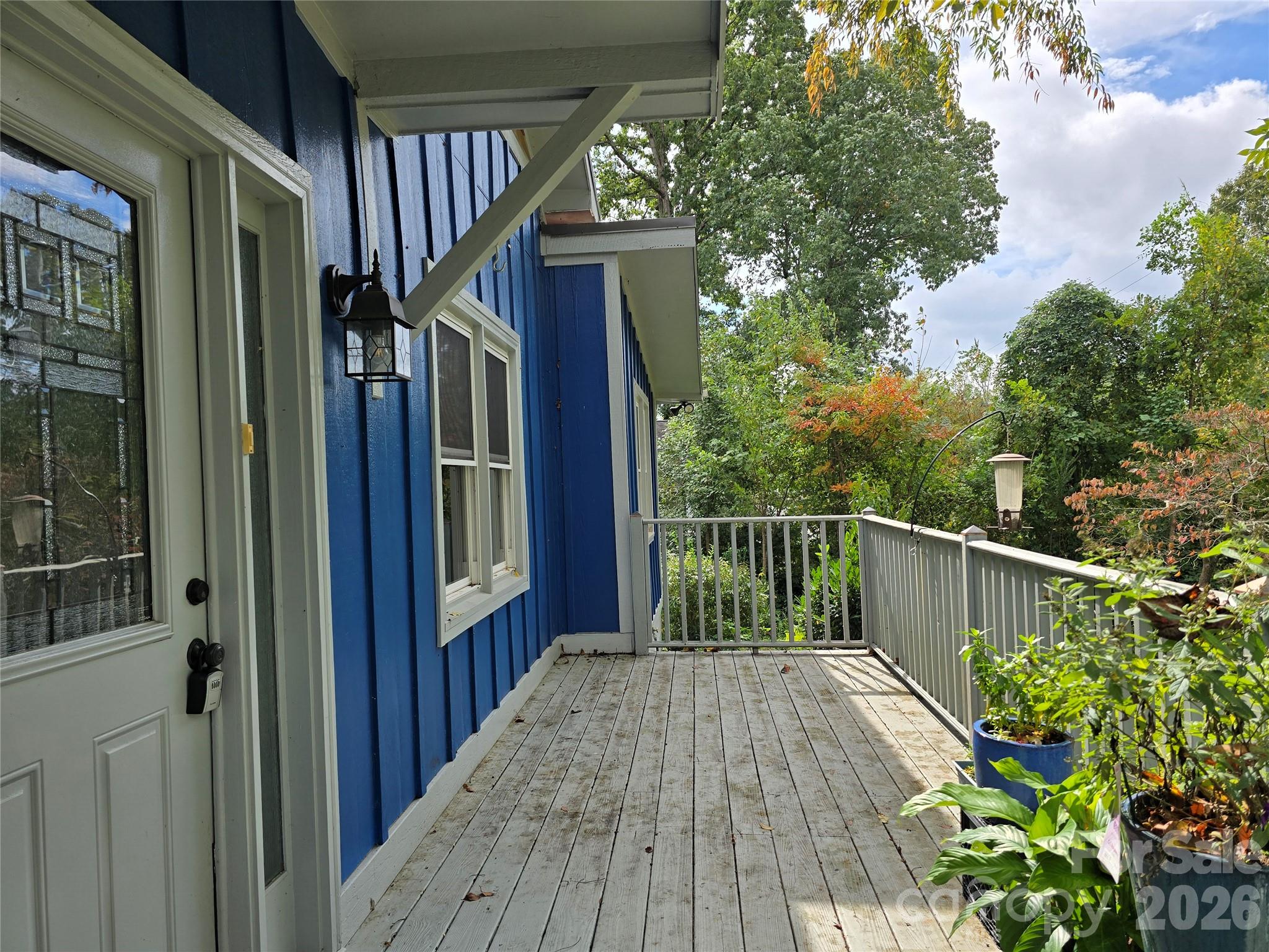 Royal Pines - Residential