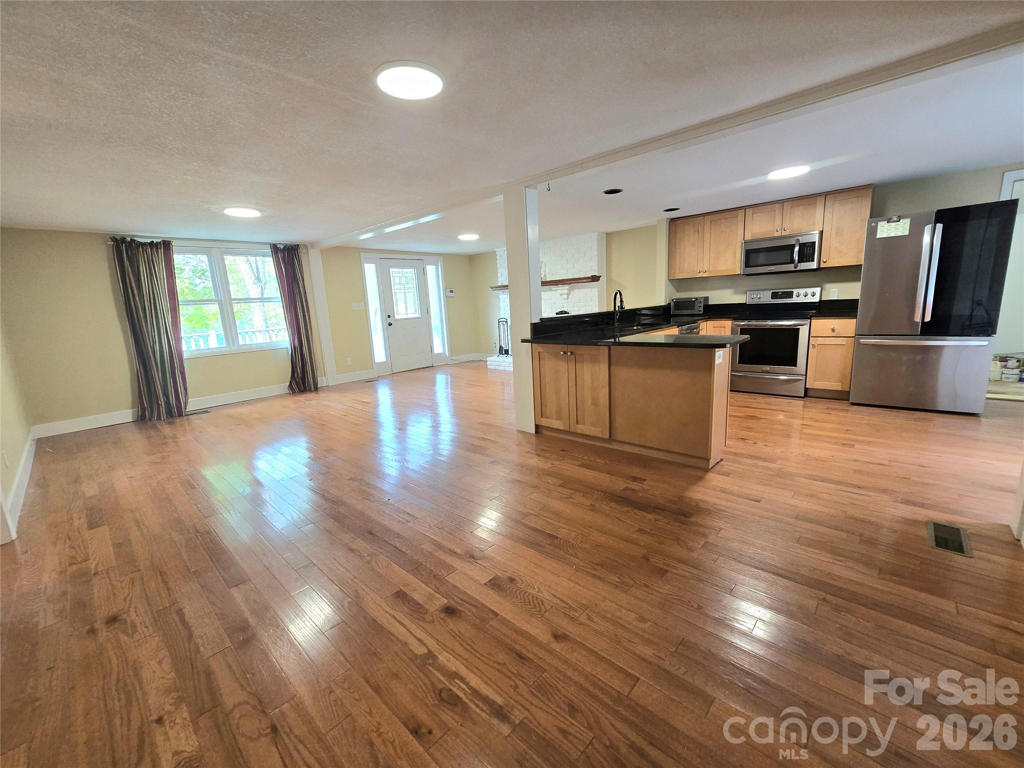 Royal Pines - Residential