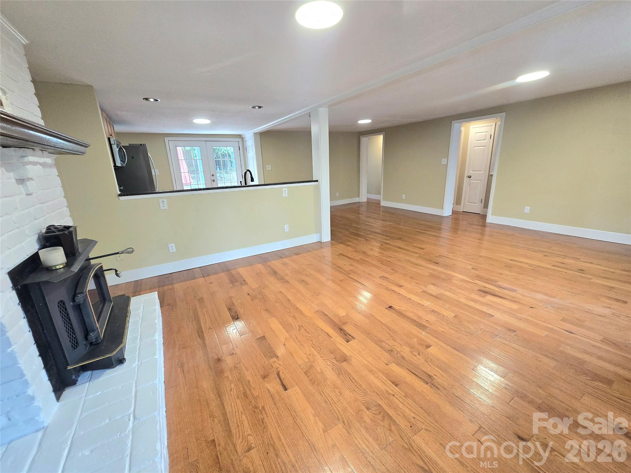 Royal Pines - Residential