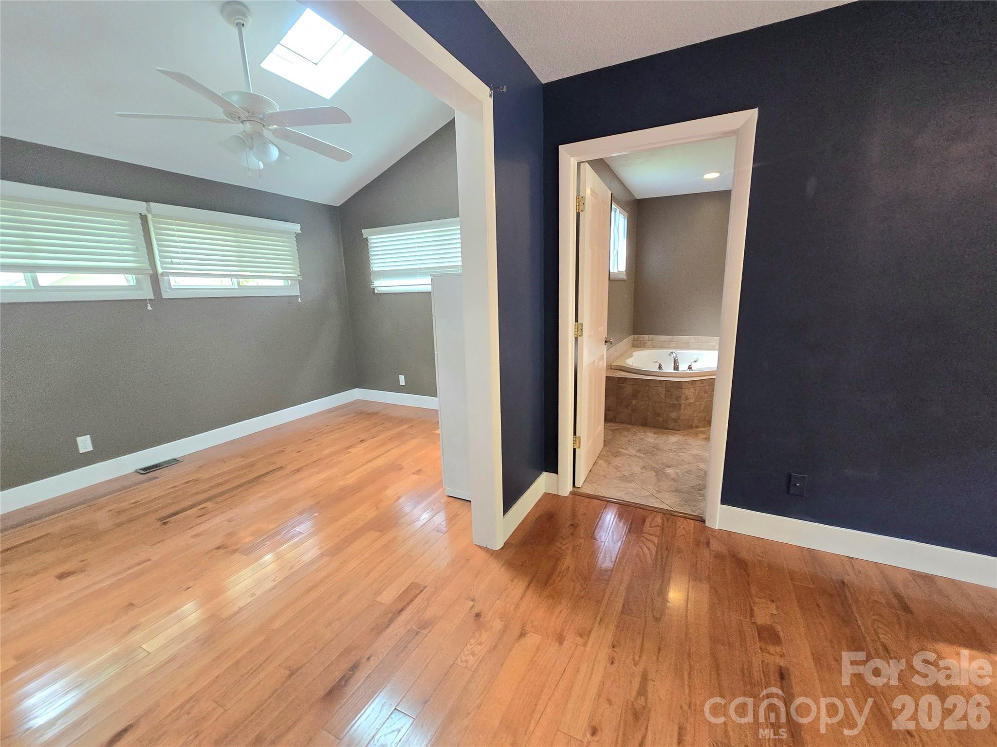 Royal Pines - Residential