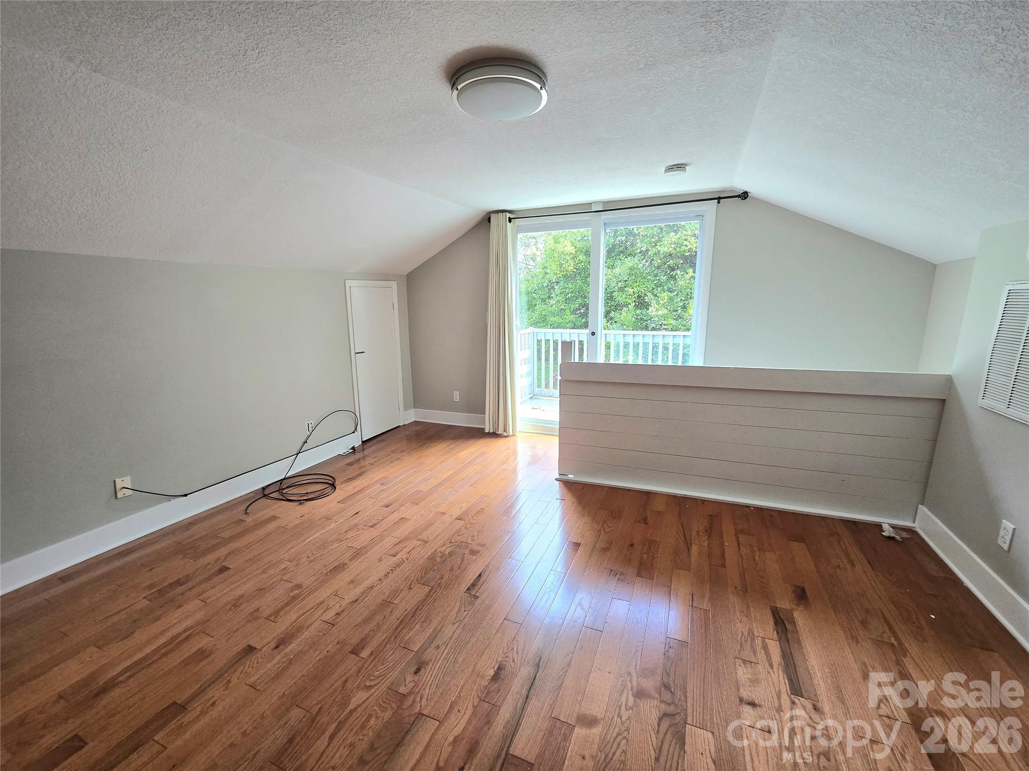 Royal Pines - Residential