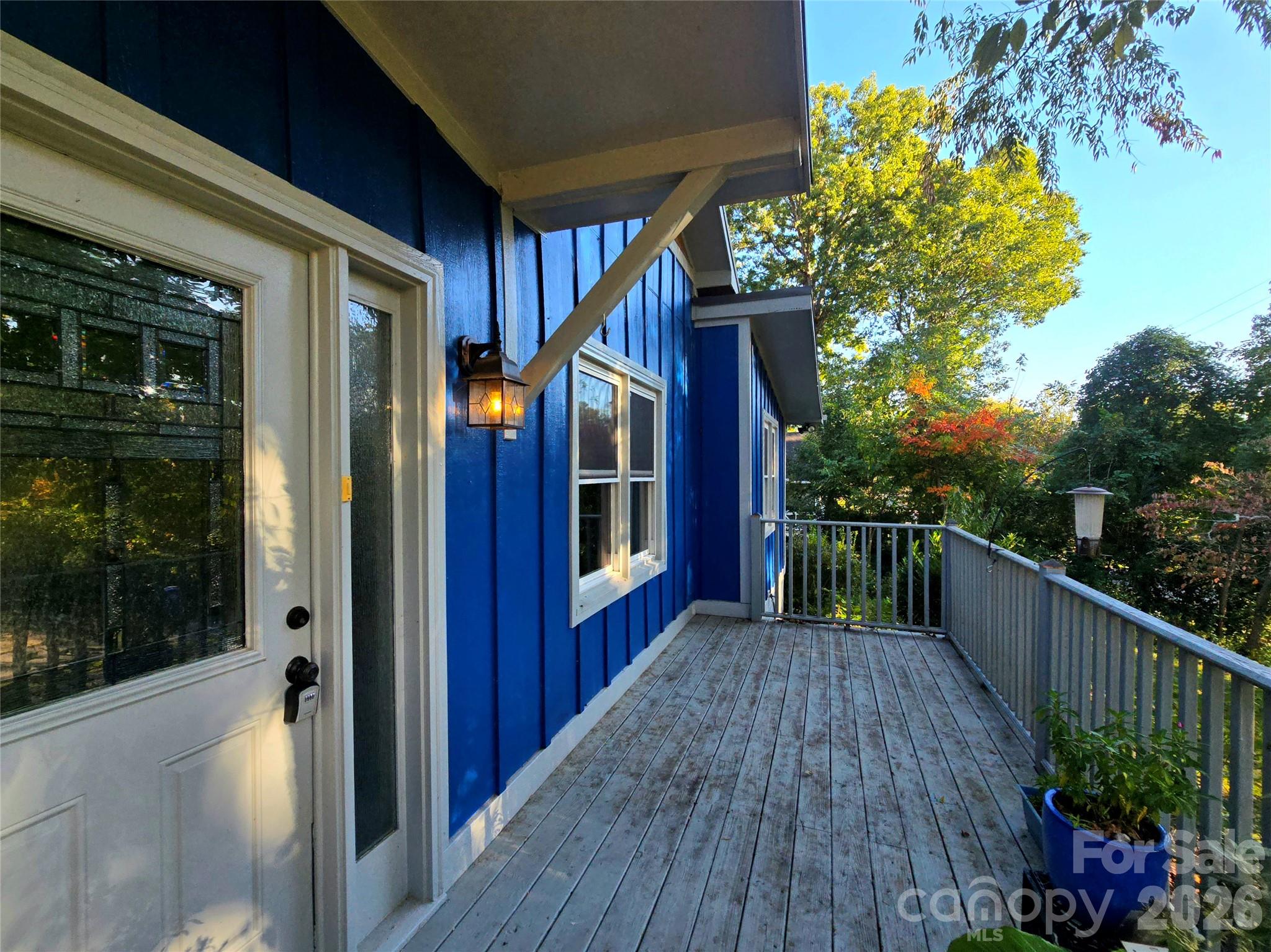 Royal Pines - Residential