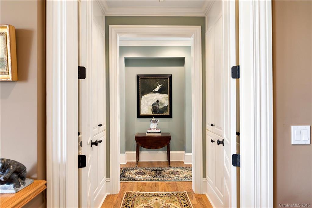 Reynolds Mountain - Residential