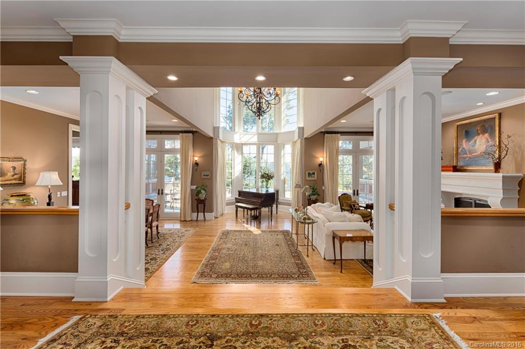 Reynolds Mountain - Residential