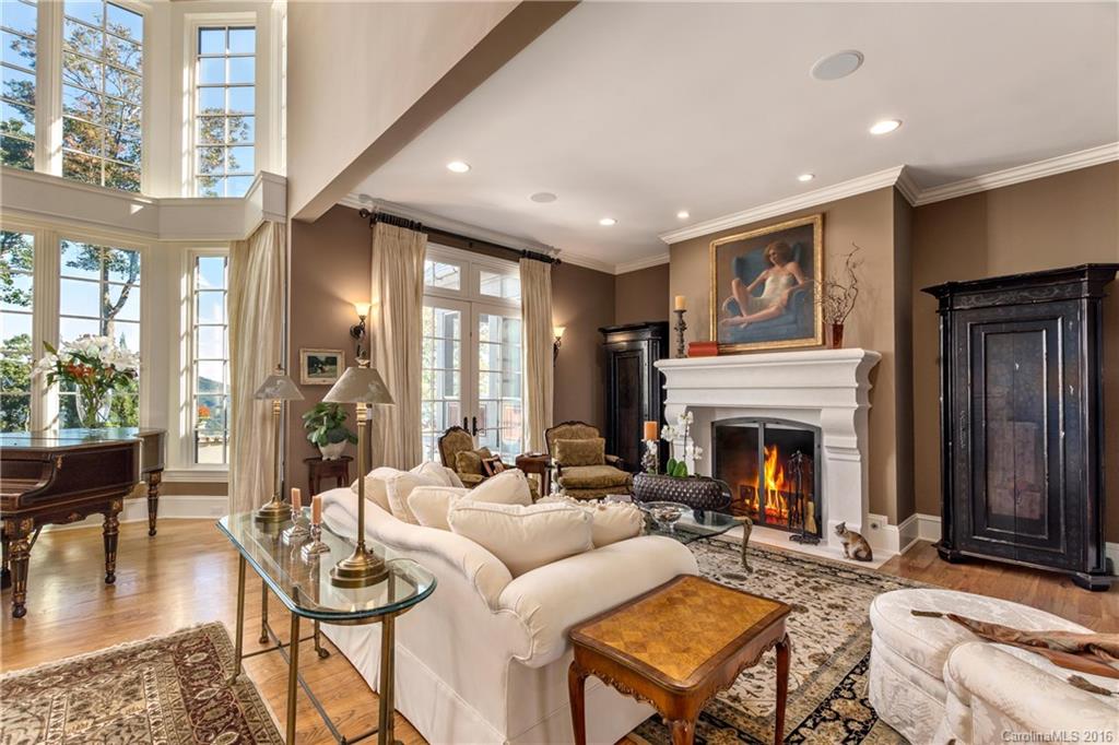 Reynolds Mountain - Residential