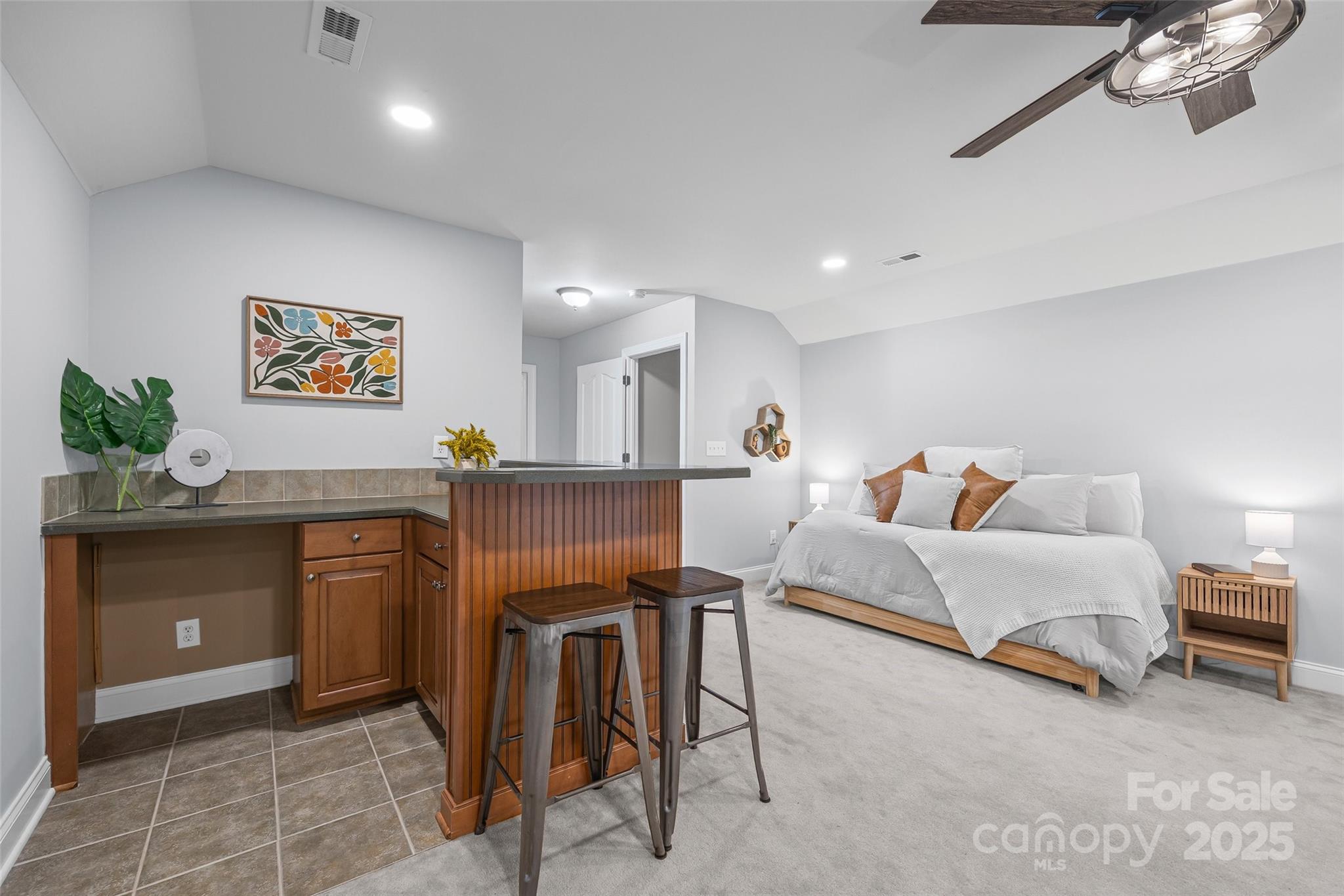 Lake Shore - Residential