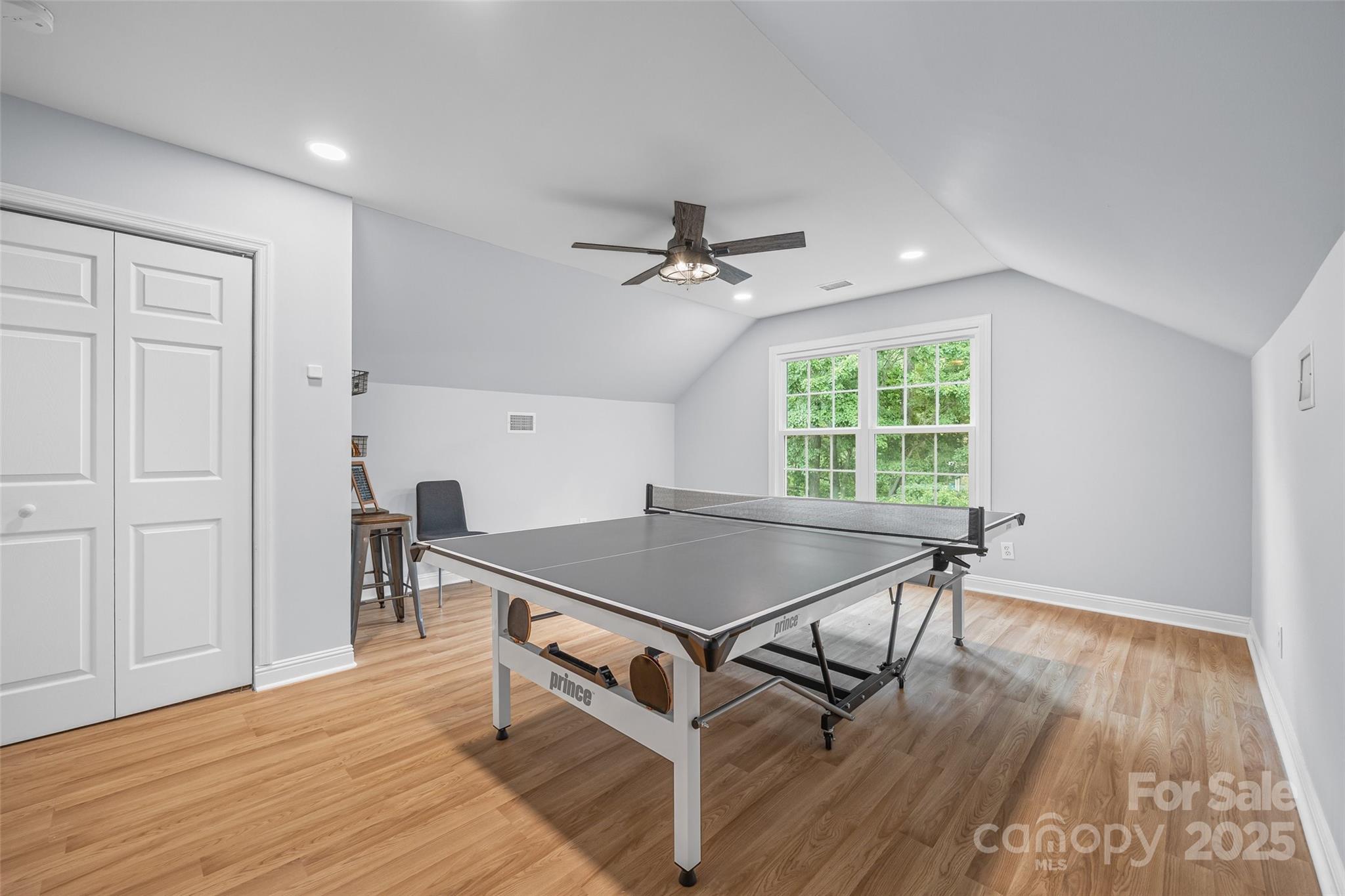 Lake Shore - Residential