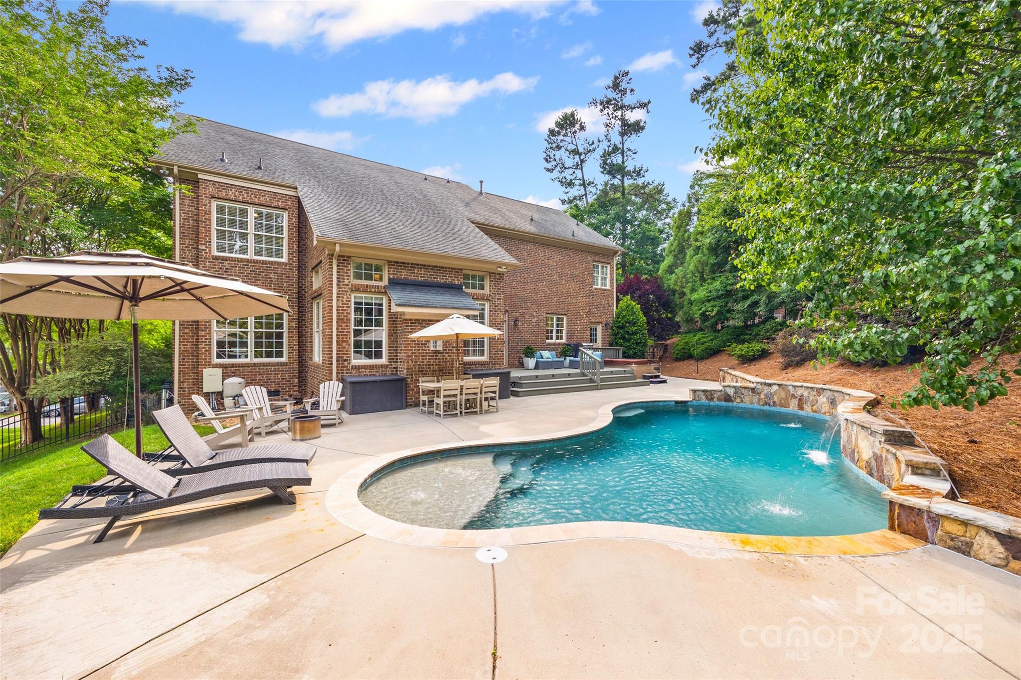 Lake Shore - Residential