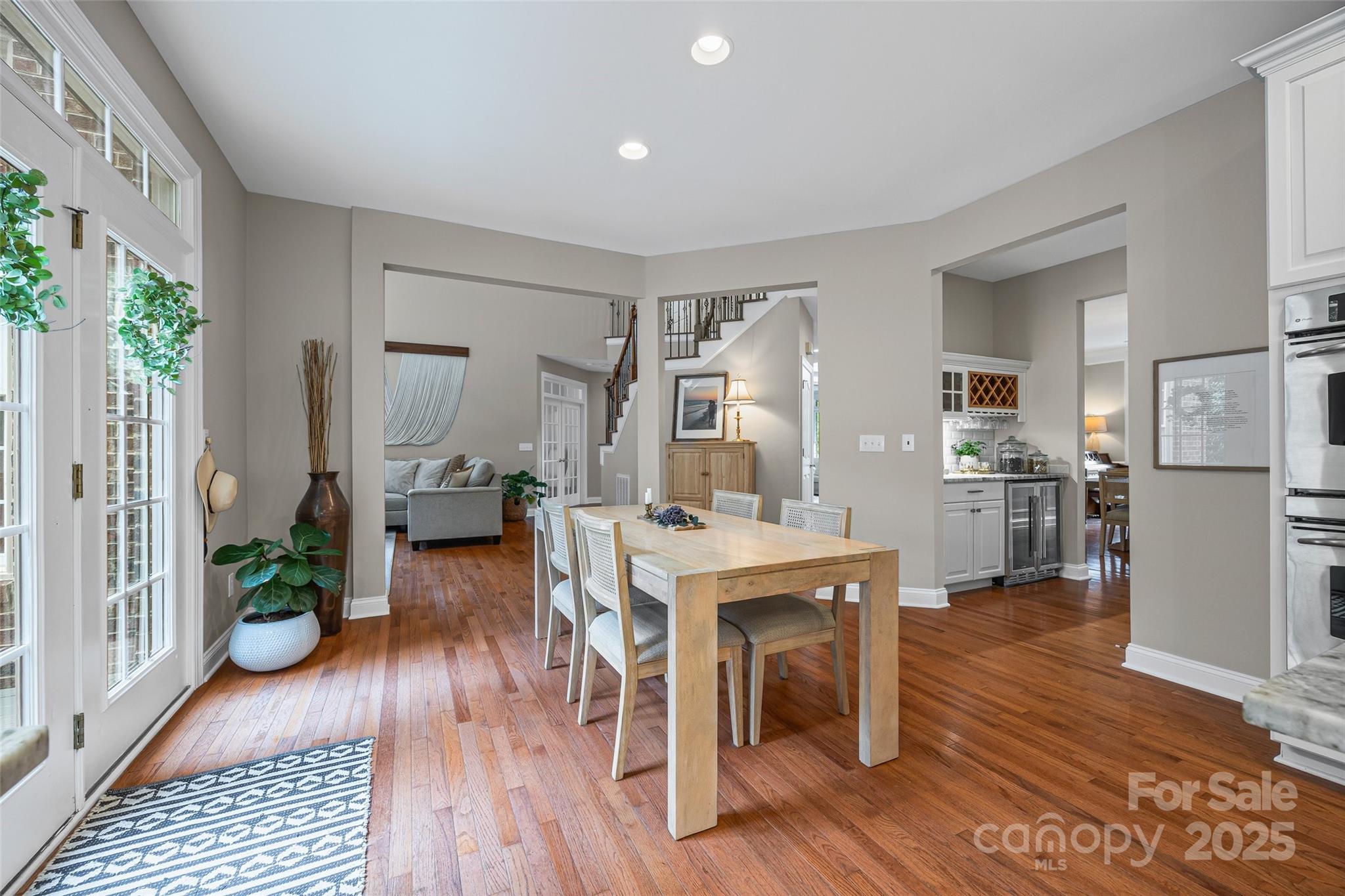 Lake Shore - Residential