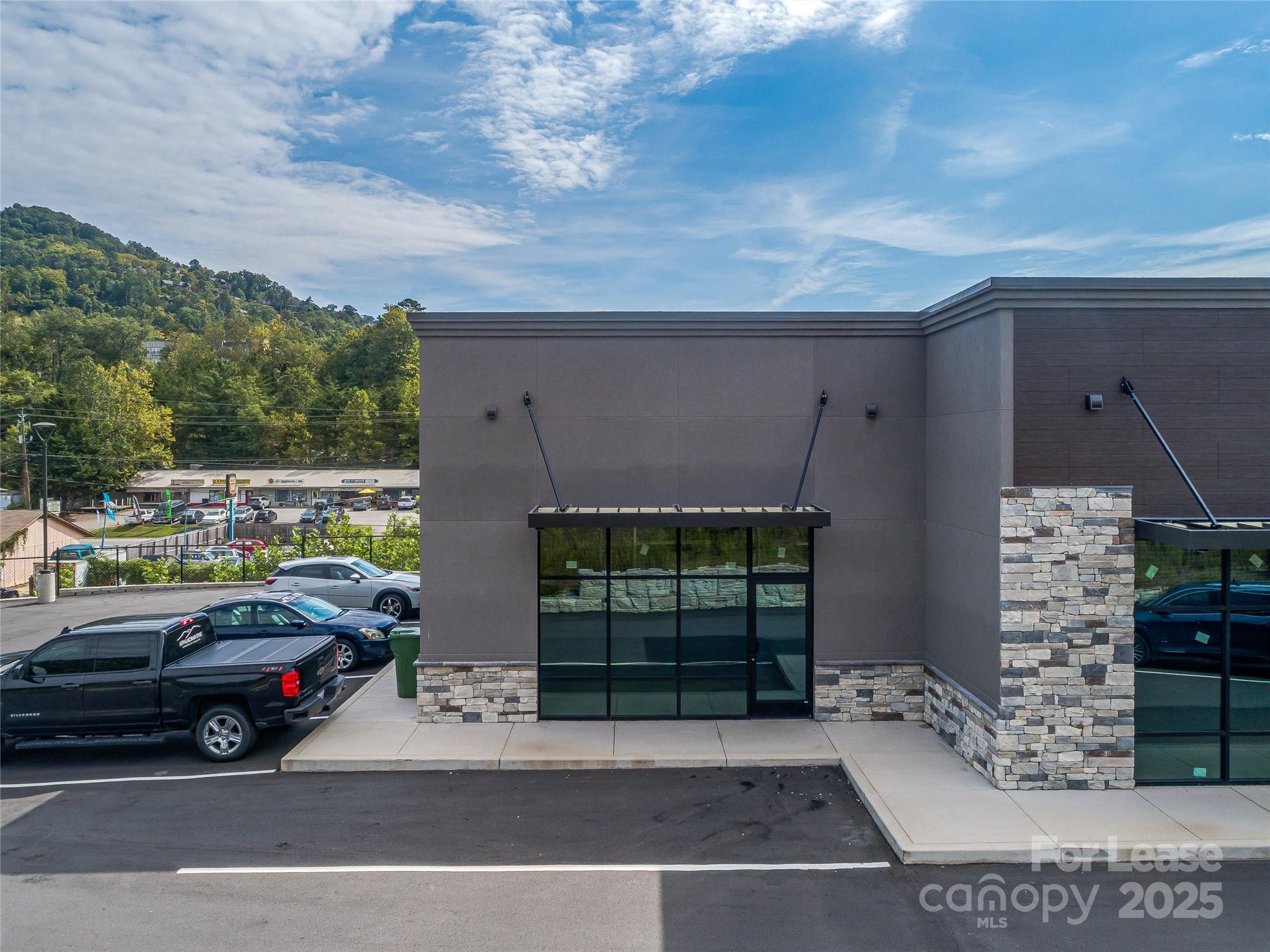 94 Old Beaverdam Creek Road 101