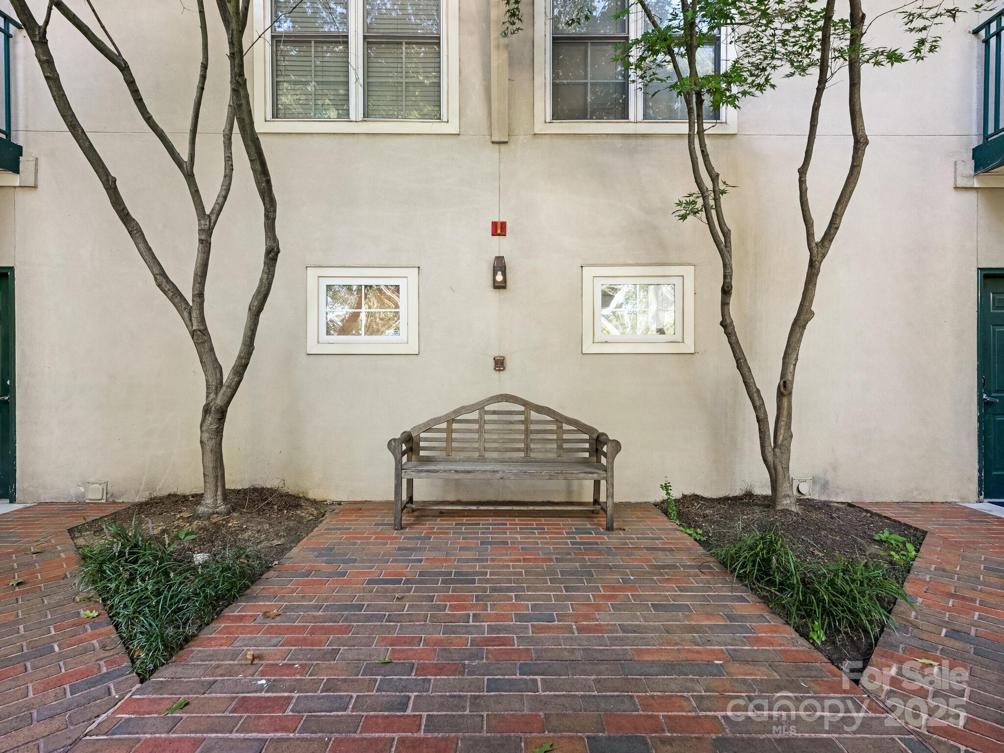 320 S Cedar Street