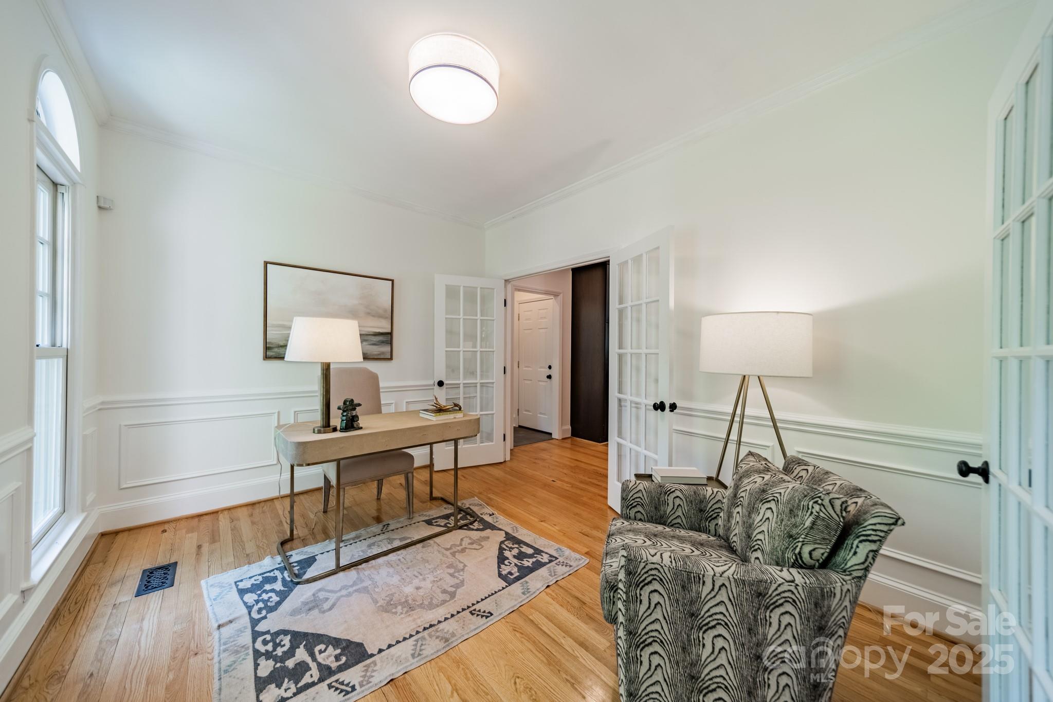 3233 Sunnymede Lane