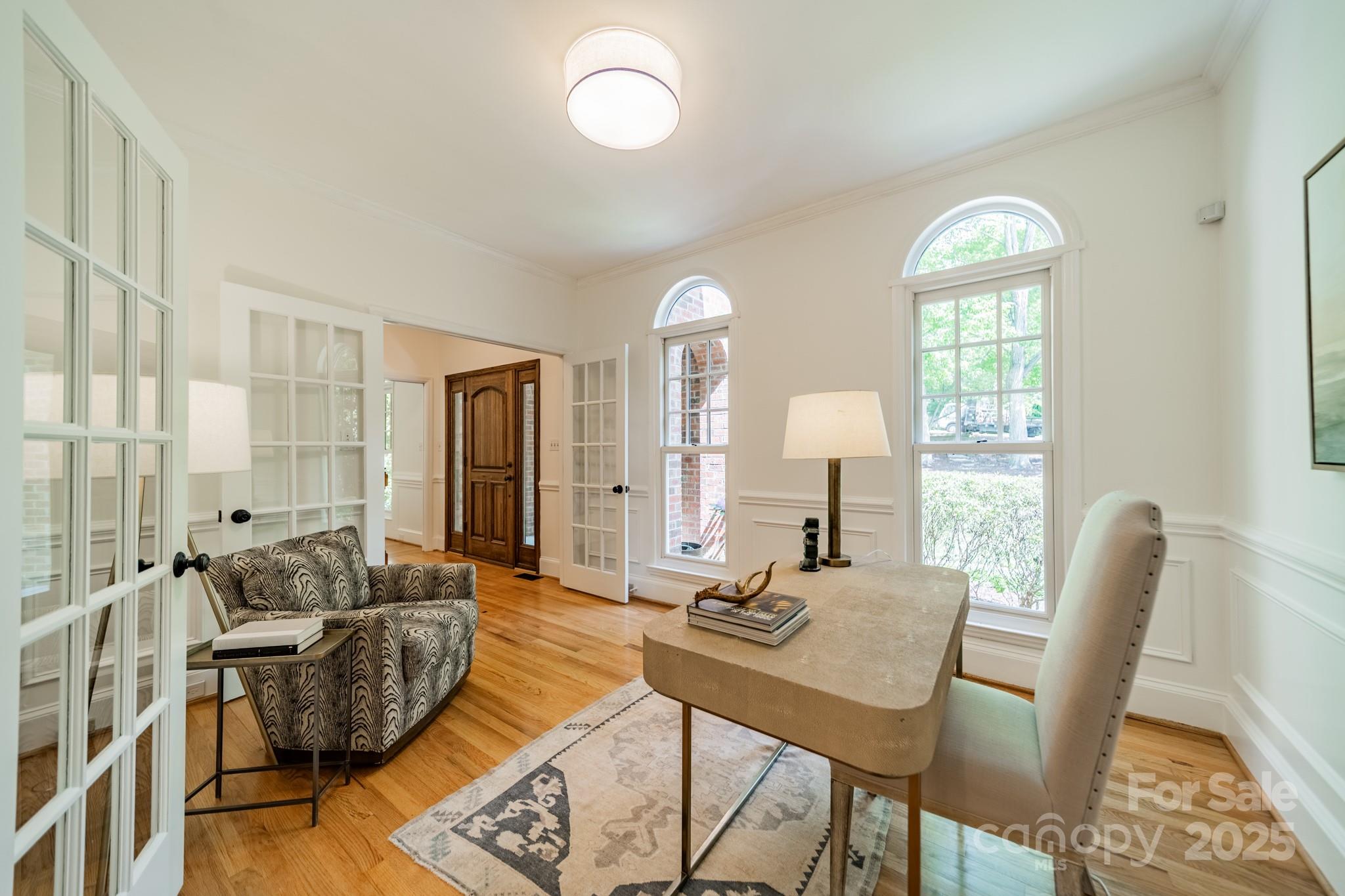 3233 Sunnymede Lane