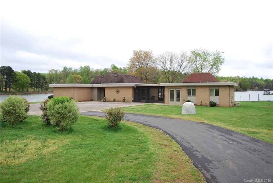 AUCTION, on line only, pre auction offers entertained, Auction Date: May 9th at 8:00 am and ends May 16th at 2:00 pm. 8% buyers premium added to high bid. .88 +/- Acre Lake Norman Home With Dock on 167 Perrin Dr., Mooresville, NC
• 3 Bedroom, 2 Kitchens and 2 1/2 Baths
• Newly Renovated
• “Mother-in-law” Suite
• Detached Garage
• New Floating Dock on Good Water
• Screened-In Porch
• Flat Lot
• Septic and City Water
• Located on a “No Wake” Cove
• 8% Buyer’s Premium
Reserve $399,000.00