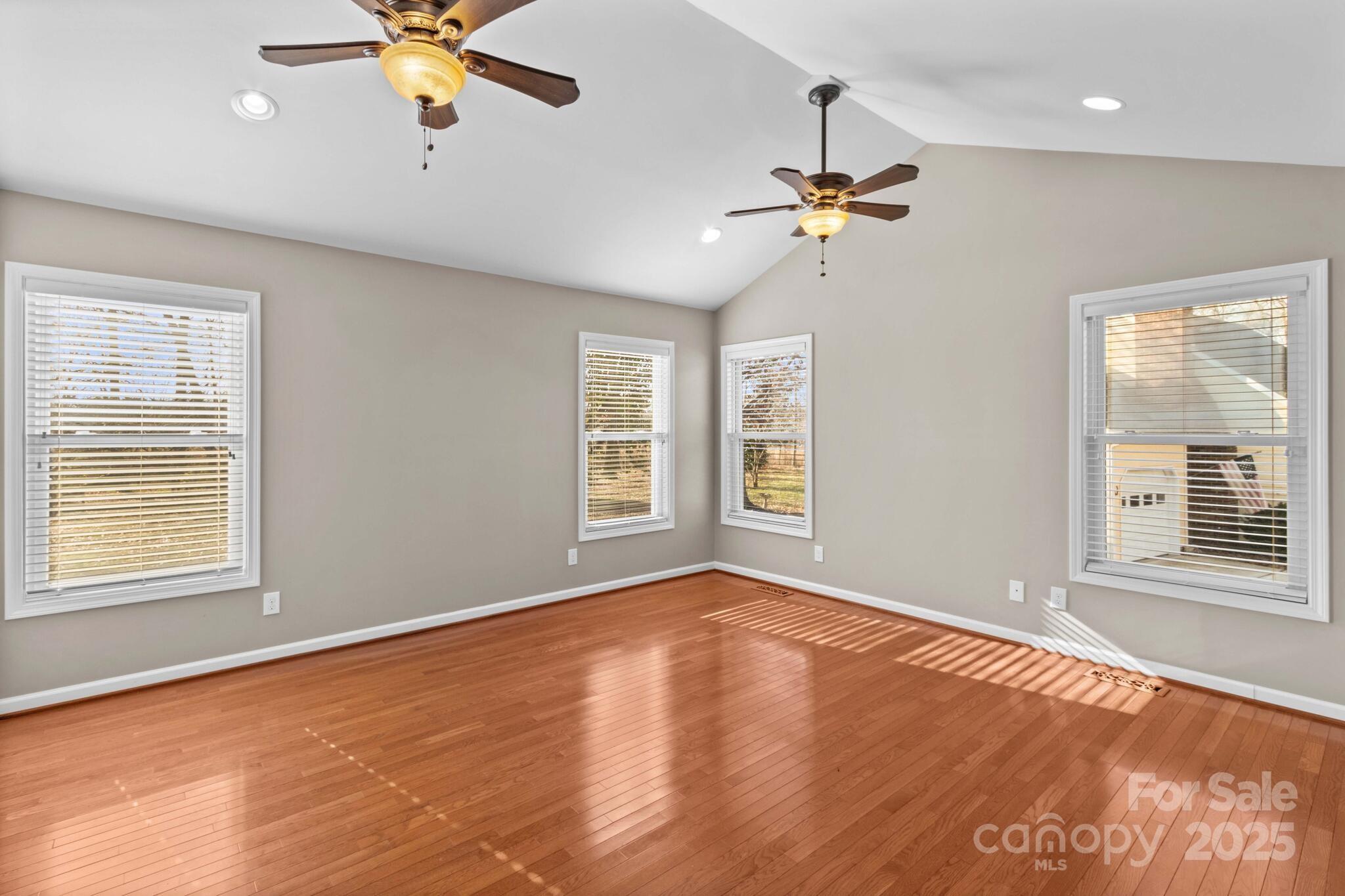 Willow Run - Residential