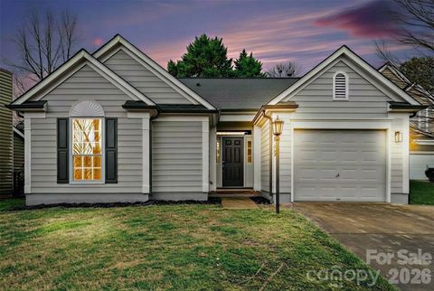 10327 Creswell Court Charlotte NC 28215