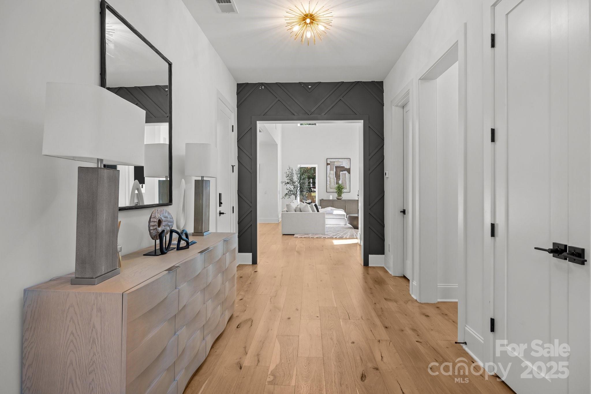 2121 Laburnum Avenue
