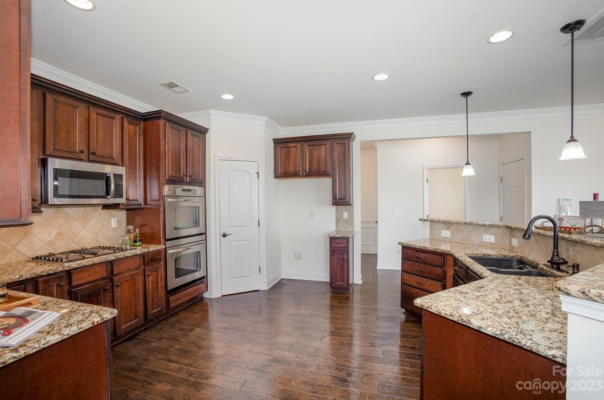 Wellesley - Residential