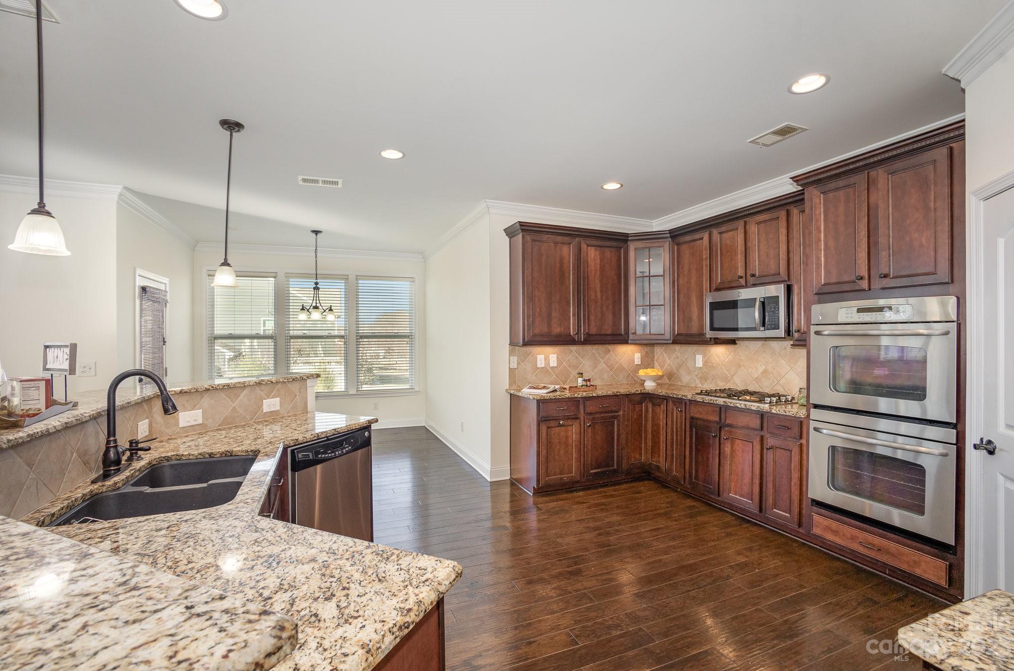 Wellesley - Residential