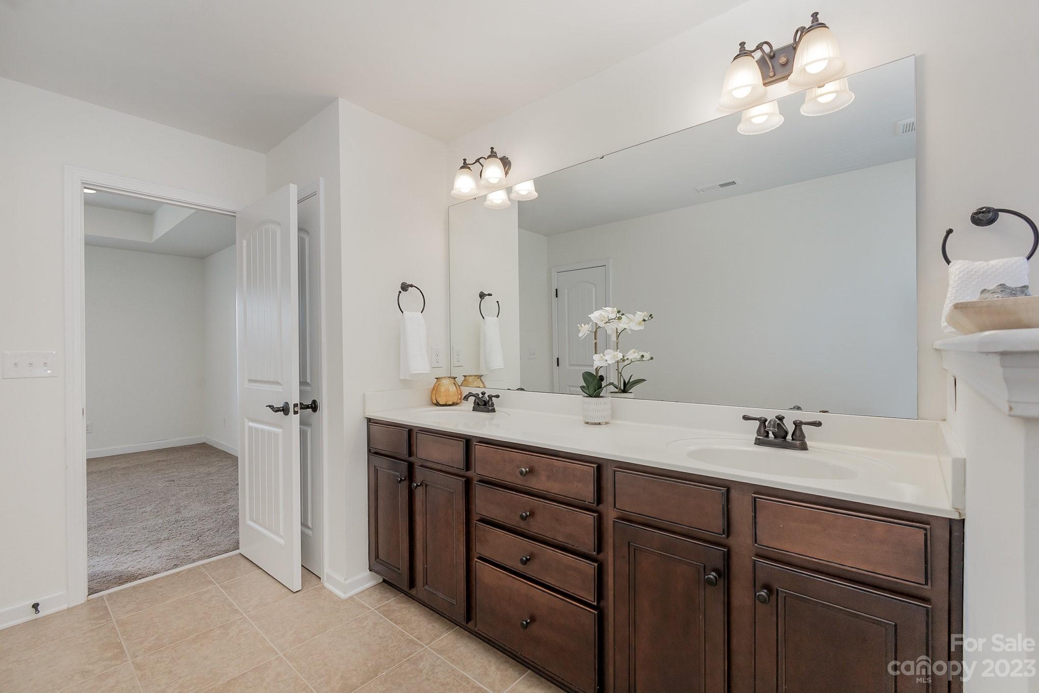 Wellesley - Residential